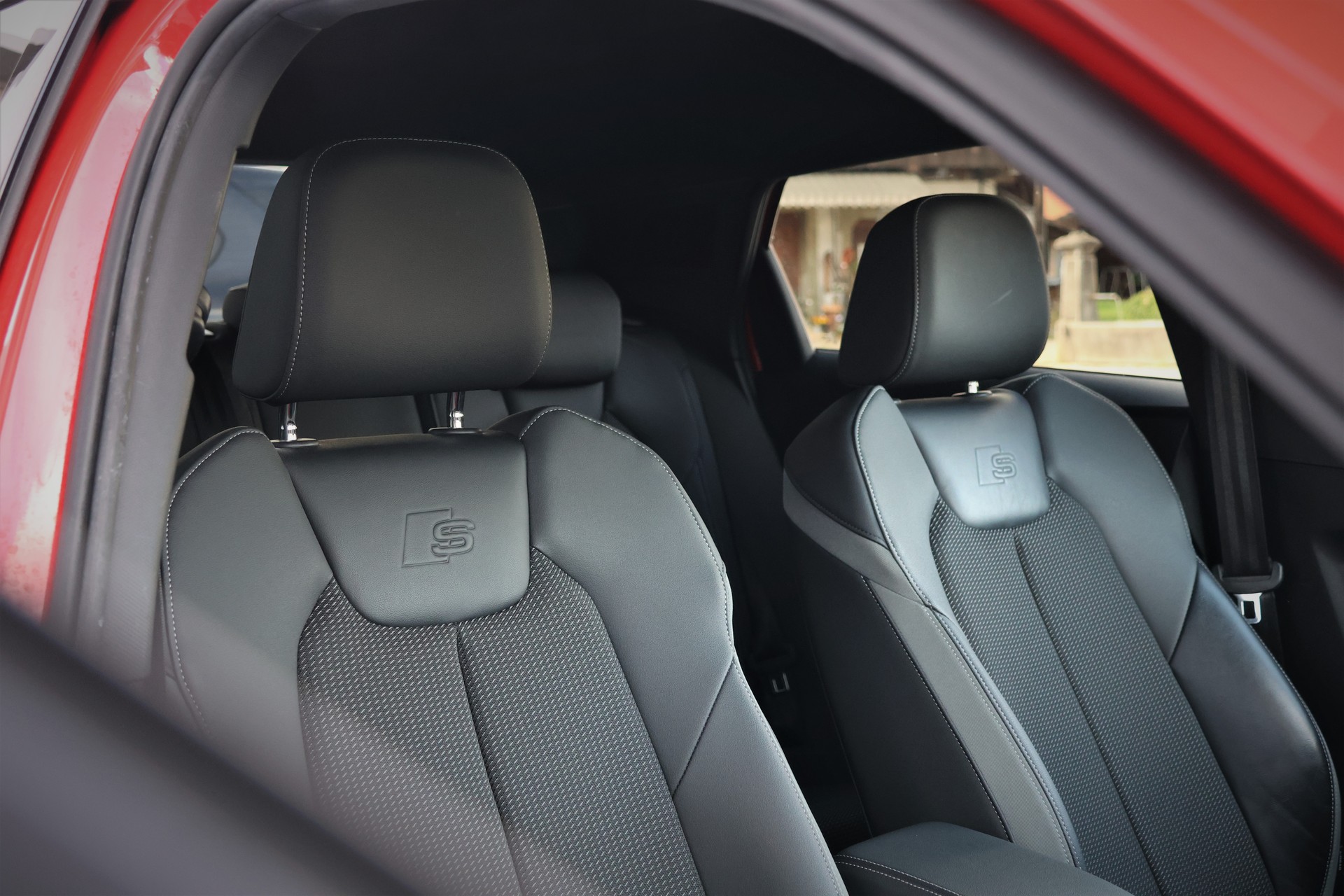 AUDI A1 Sportback 30 TFSI advanced S-tronic (CH) S-Line-image-22