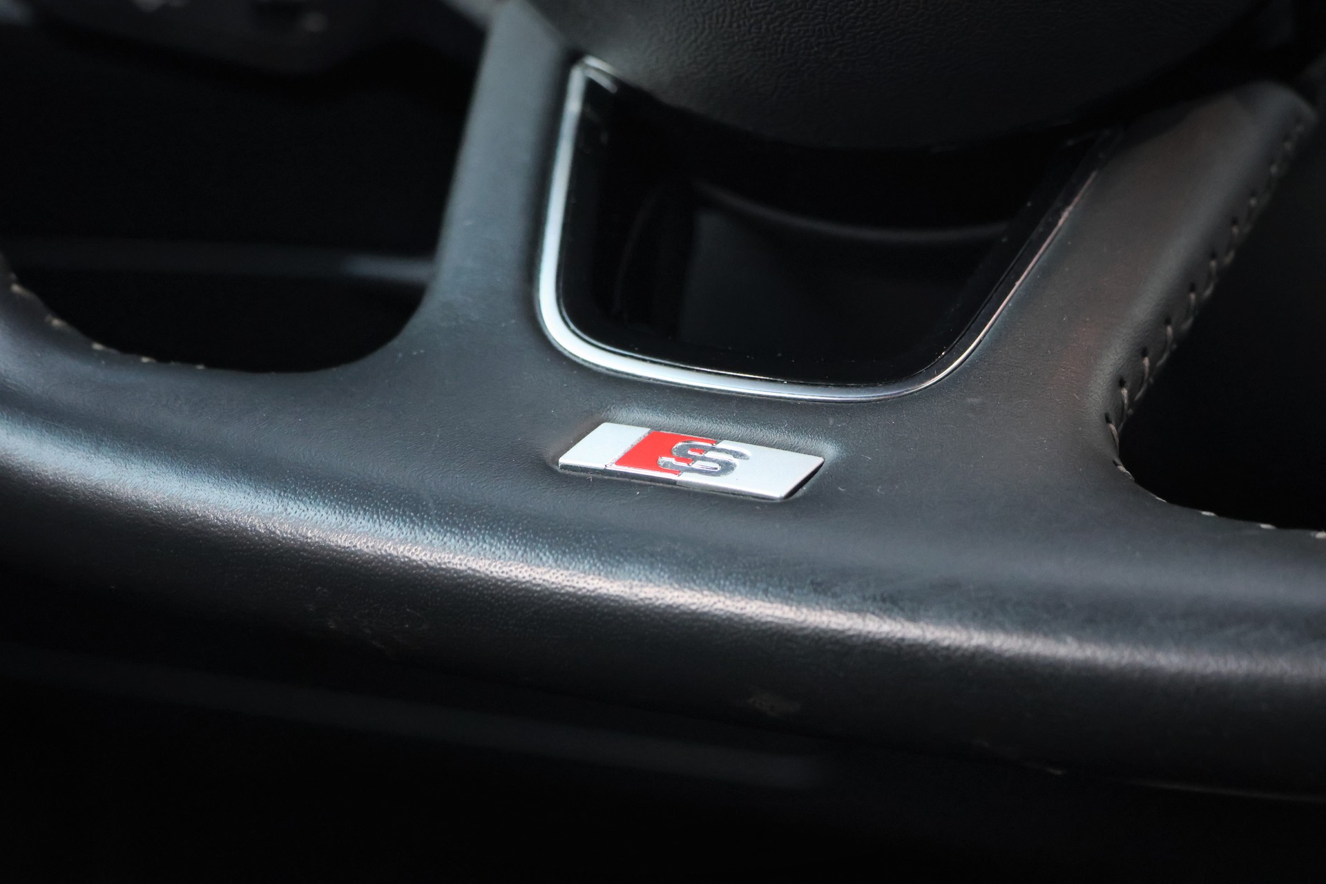 AUDI A1 Sportback 30 TFSI advanced S-tronic (CH) S-Line-image-17