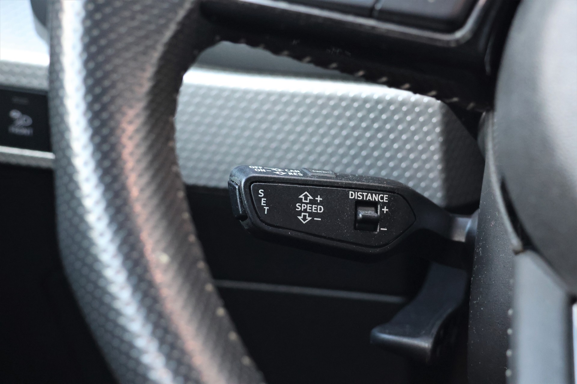 AUDI A1 Sportback 30 TFSI advanced S-tronic (CH) S-Line-image-16