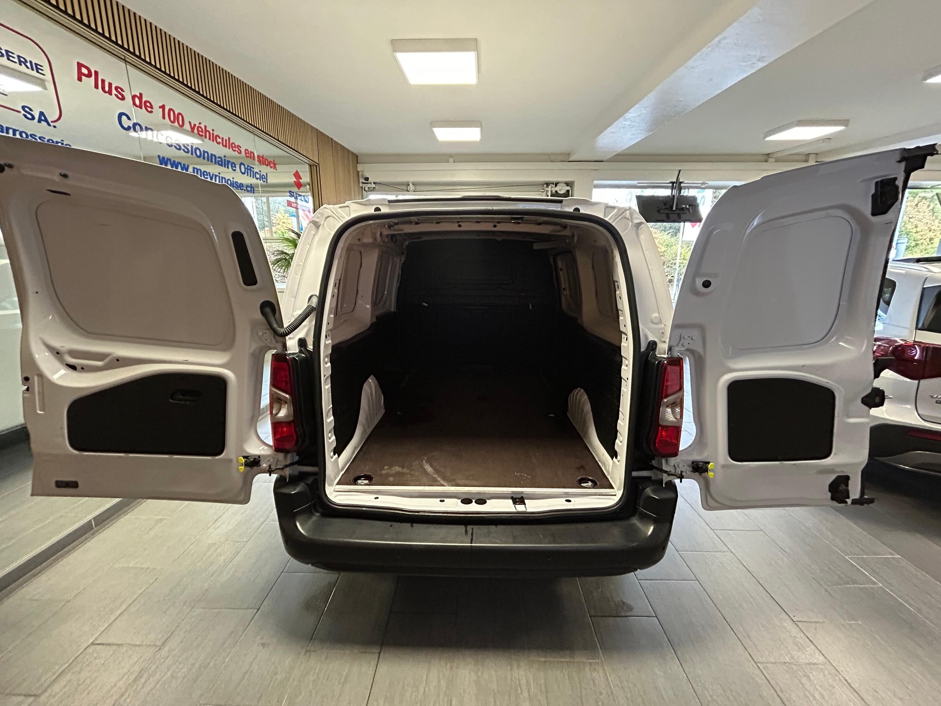 OPEL Combo Cargo 2.4 t XL 1.5 D S/S 3PLATZ/3PLACES-image-8