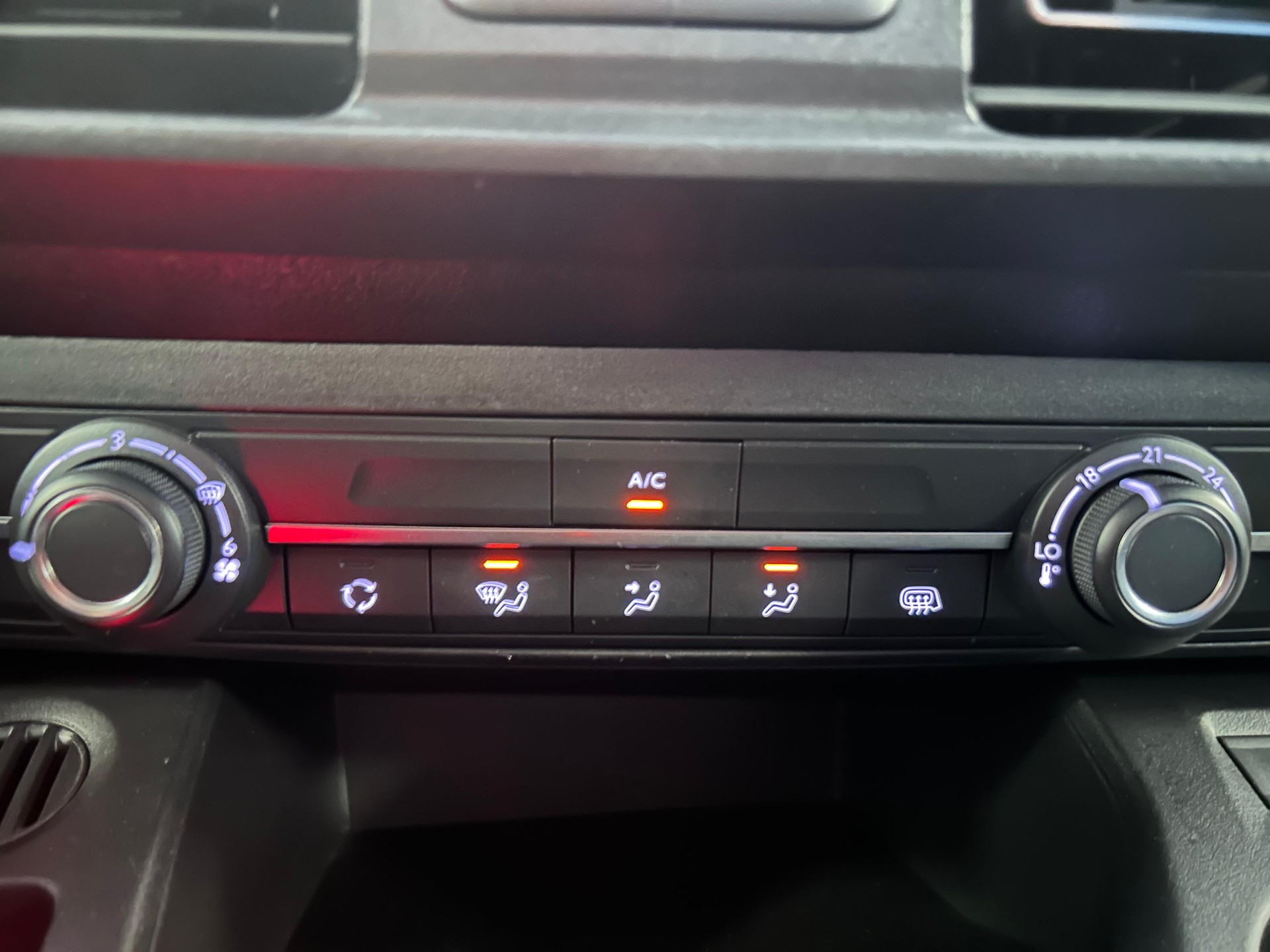 OPEL Combo Cargo 2.4 t XL 1.5 D S/S 3PLATZ/3PLACES-image-17