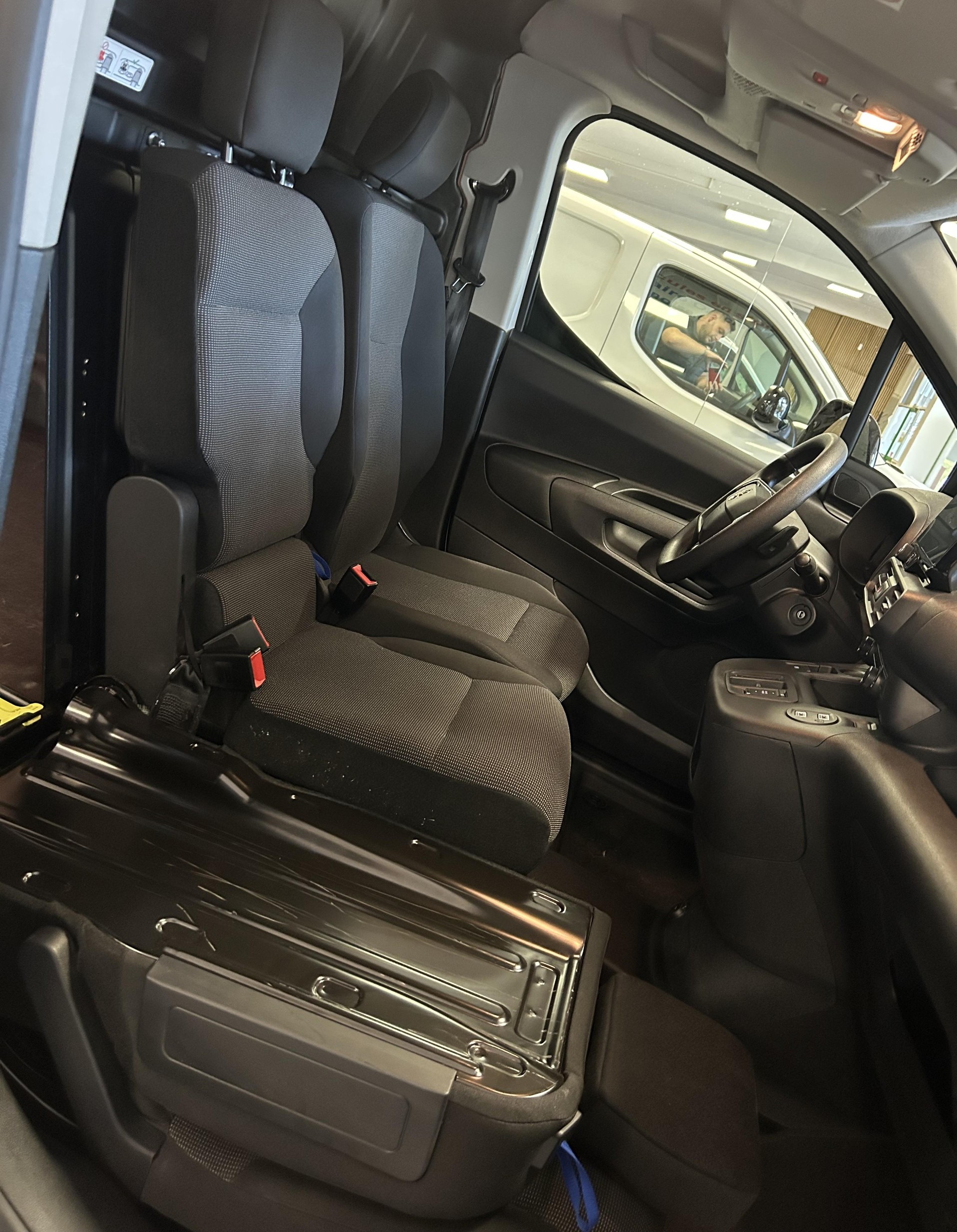 OPEL Combo Cargo 2.4 t XL 1.5 D S/S 3PLATZ/3PLACES-image-20