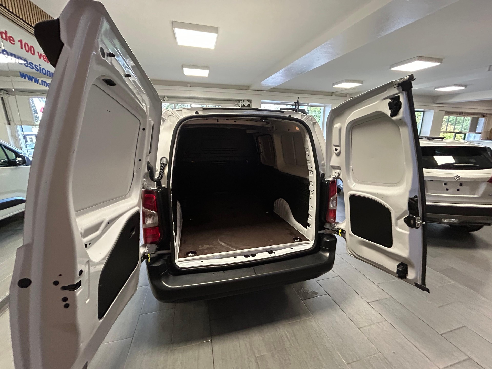 OPEL Combo Cargo 2.4 t XL 1.5 D S/S 3PLATZ/3PLACES-image-7