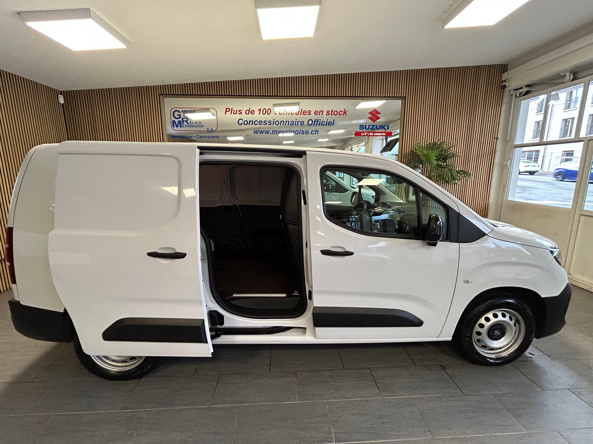 OPEL Combo Cargo 2.4 t XL 1.5 D S/S 3PLATZ/3PLACES-image-1
