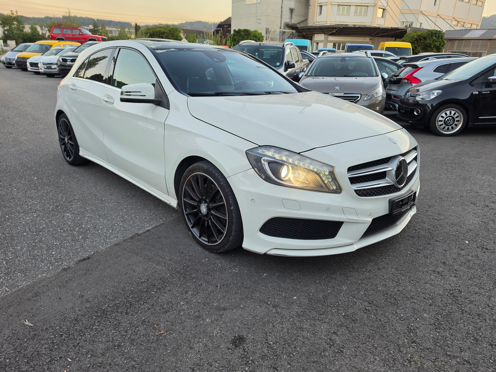 MERCEDES-BENZ A 220 CDI AMG Line 7G-DCT-image-6