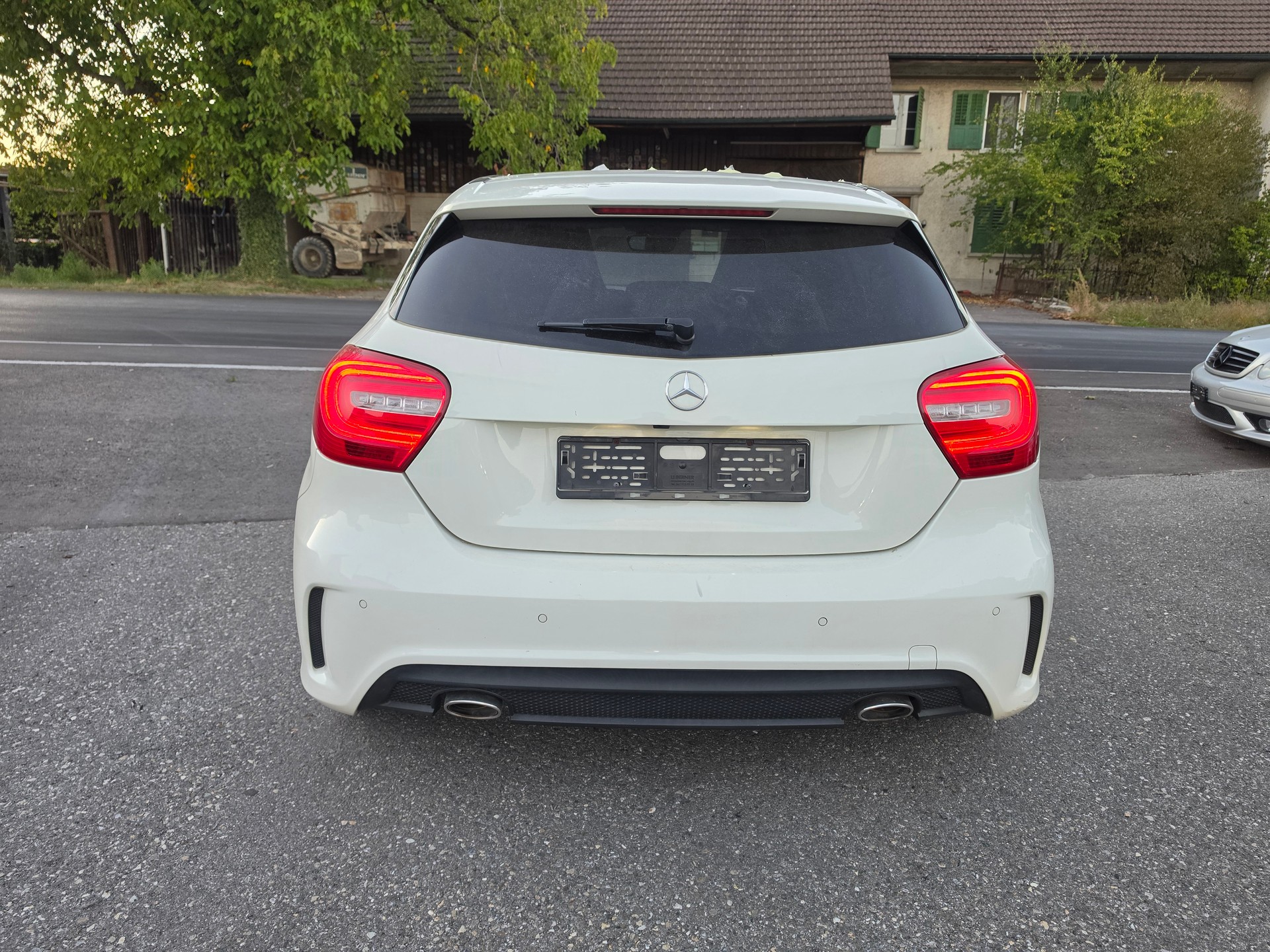 MERCEDES-BENZ A 220 CDI AMG Line 7G-DCT-image-3