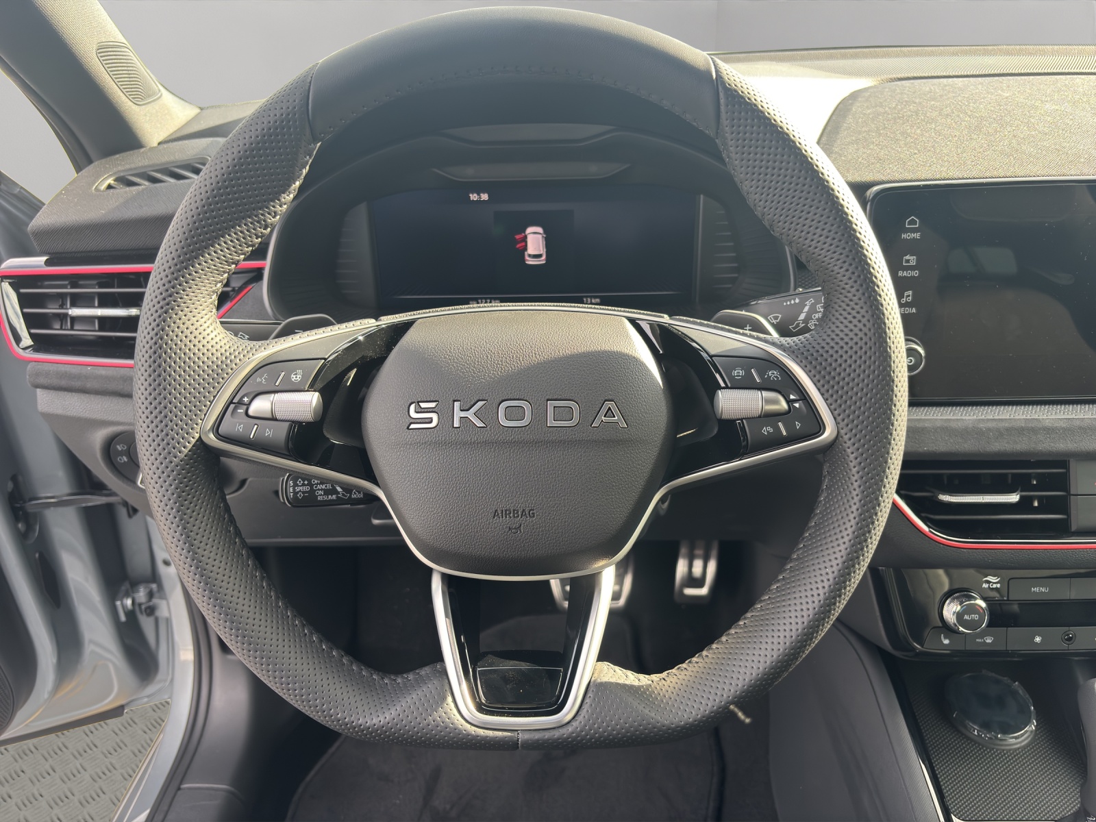 SKODA Kamiq 1.0 TSI Dynamic DSG-image-10