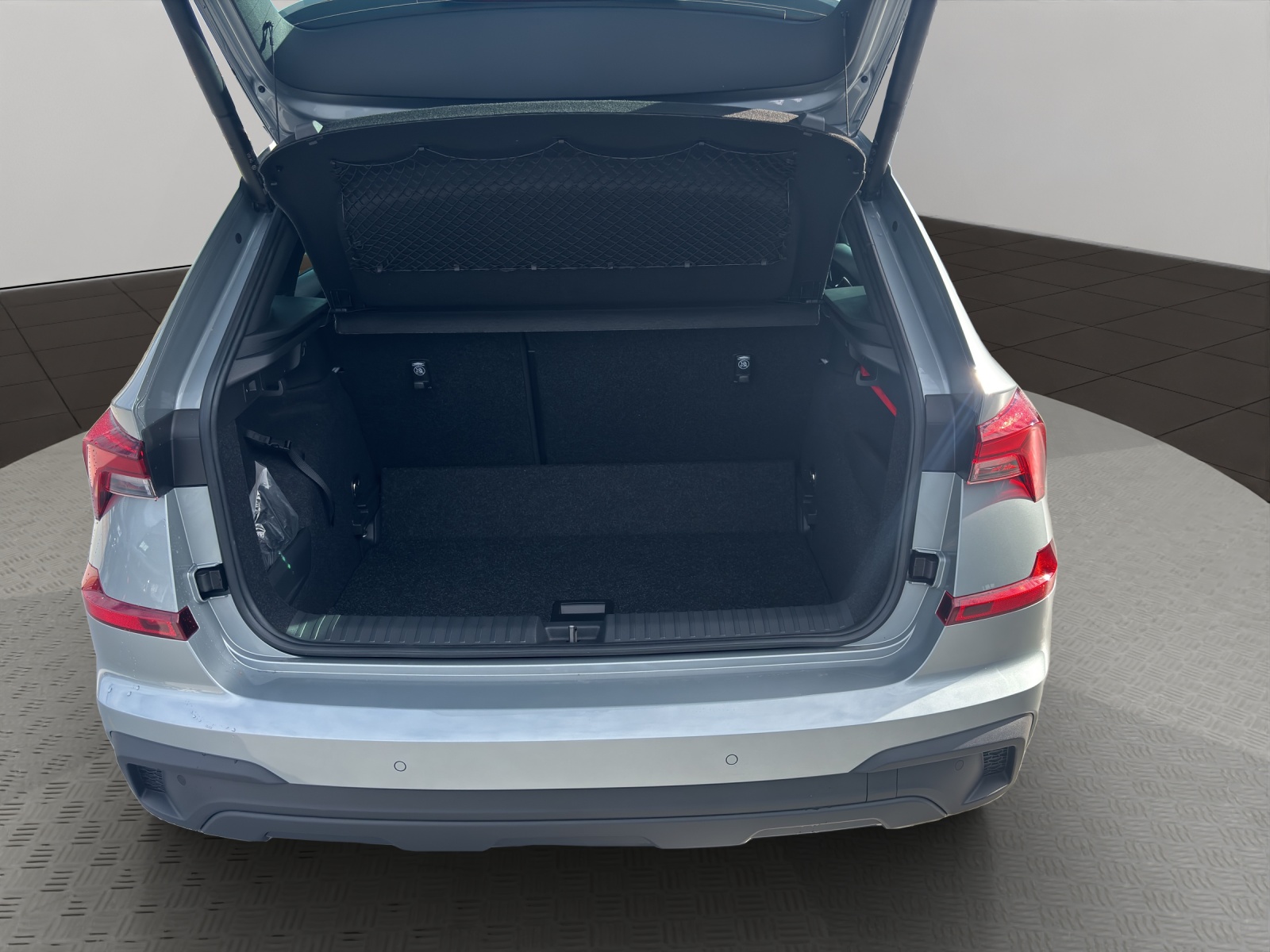SKODA Kamiq 1.0 TSI Dynamic DSG-image-15