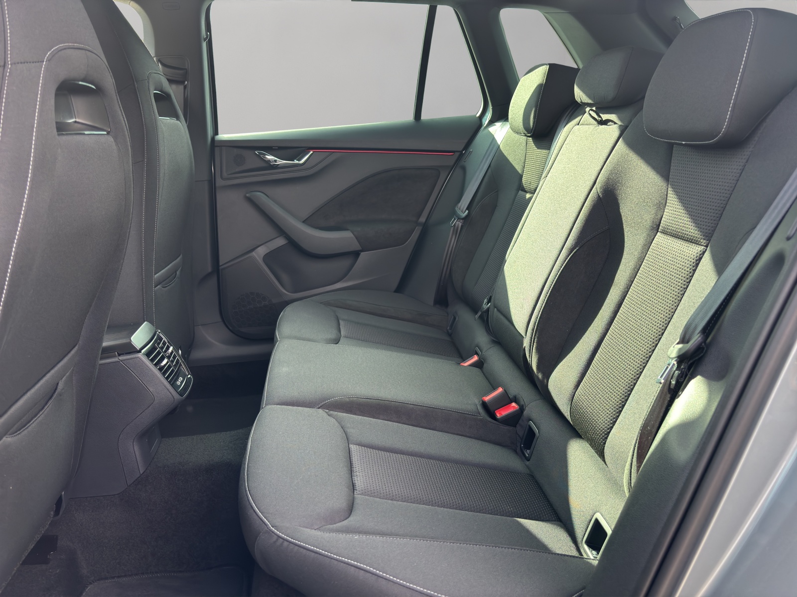 SKODA Kamiq 1.0 TSI Dynamic DSG-image-13