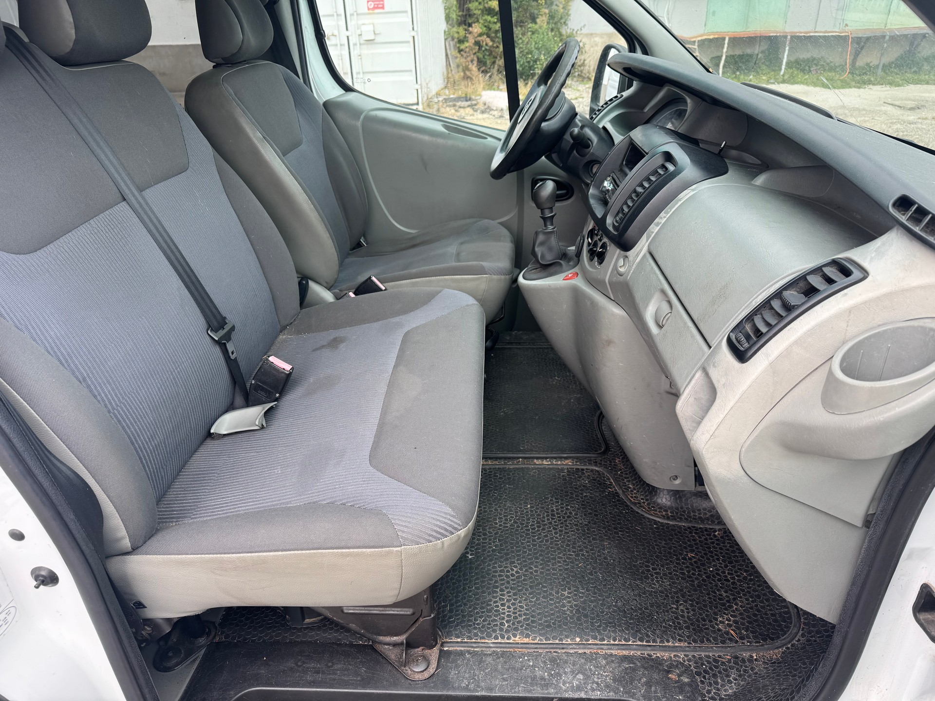 OPEL Vivaro 20TD J28/30-image-10