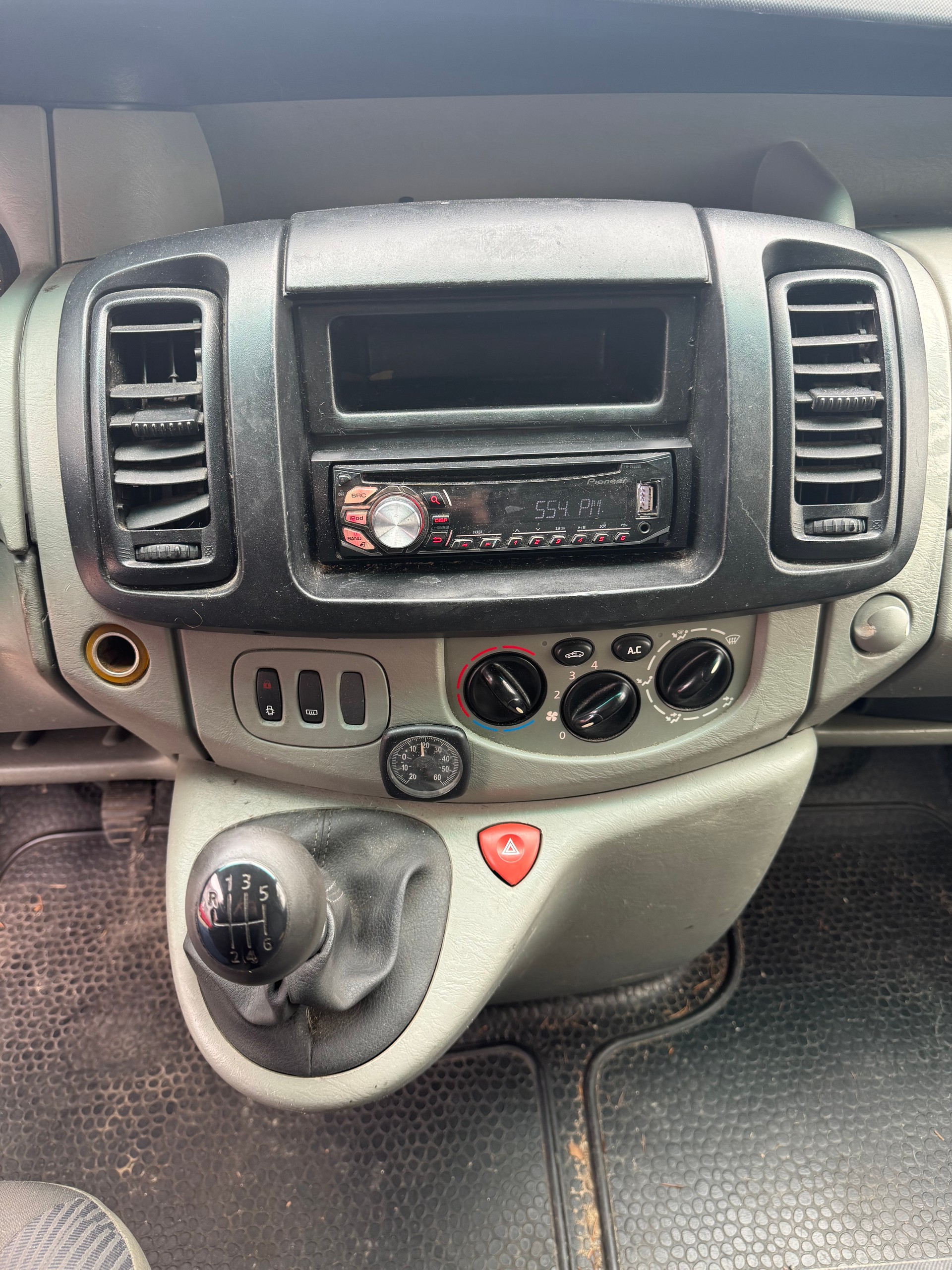 OPEL Vivaro 20TD J28/30-image-12