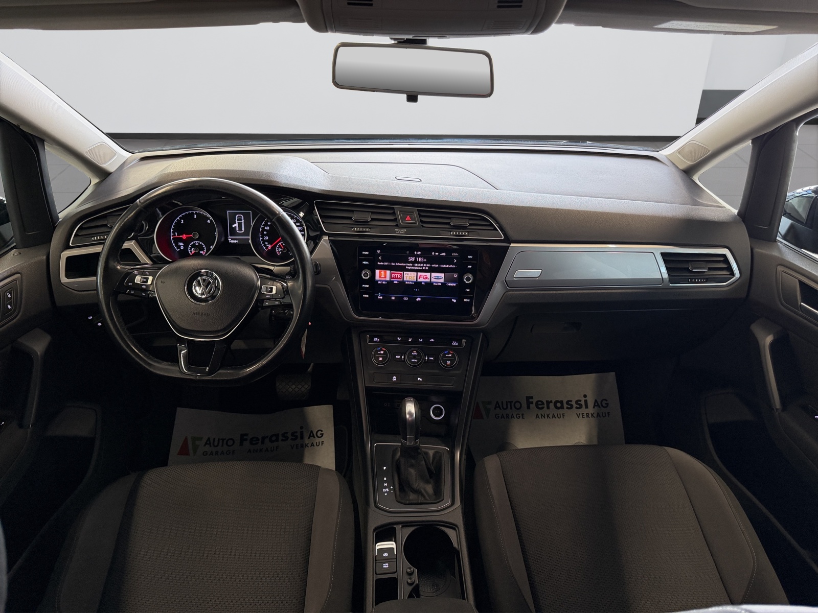 VW Touran 1.6 TDI BlueMotion Technology Trendline DSG-image-11