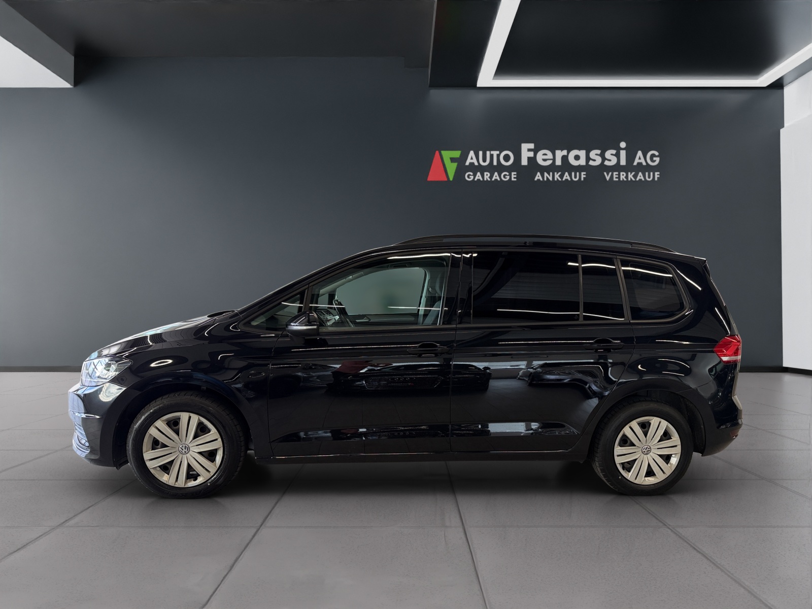 VW Touran 1.6 TDI BlueMotion Technology Trendline DSG-showroom-element-1