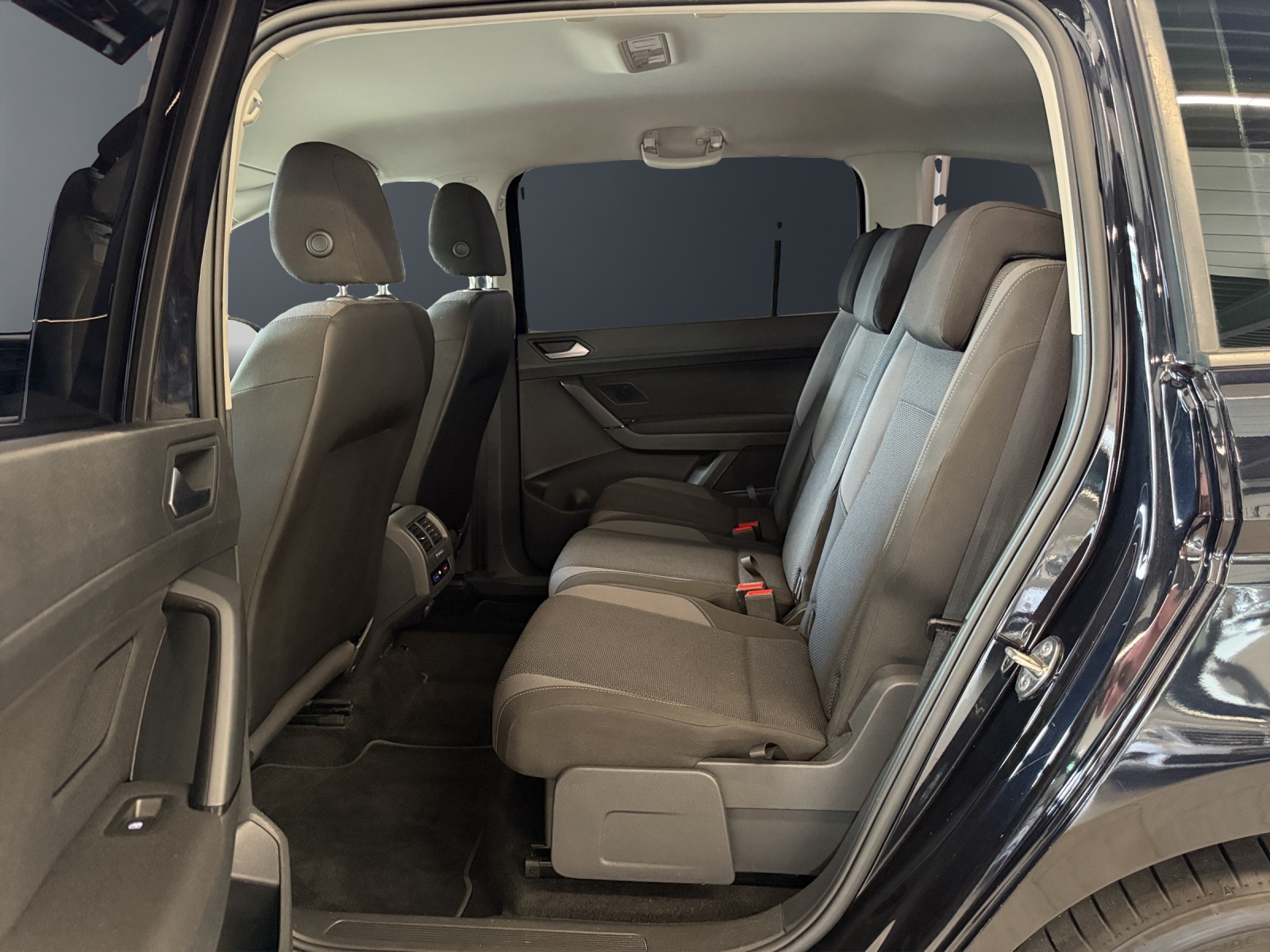 VW Touran 1.6 TDI BlueMotion Technology Trendline DSG-image-13
