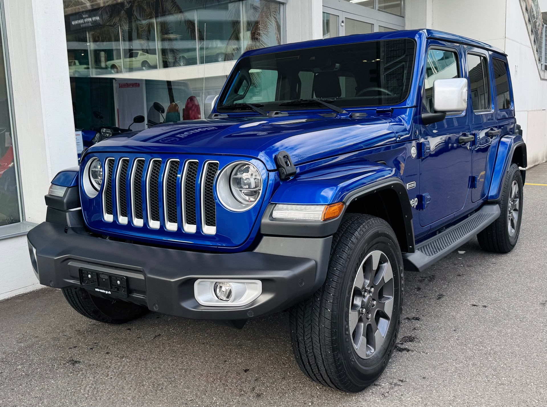 JEEP Wrangler 2.0 Unlimited Overland Automatic-image-5