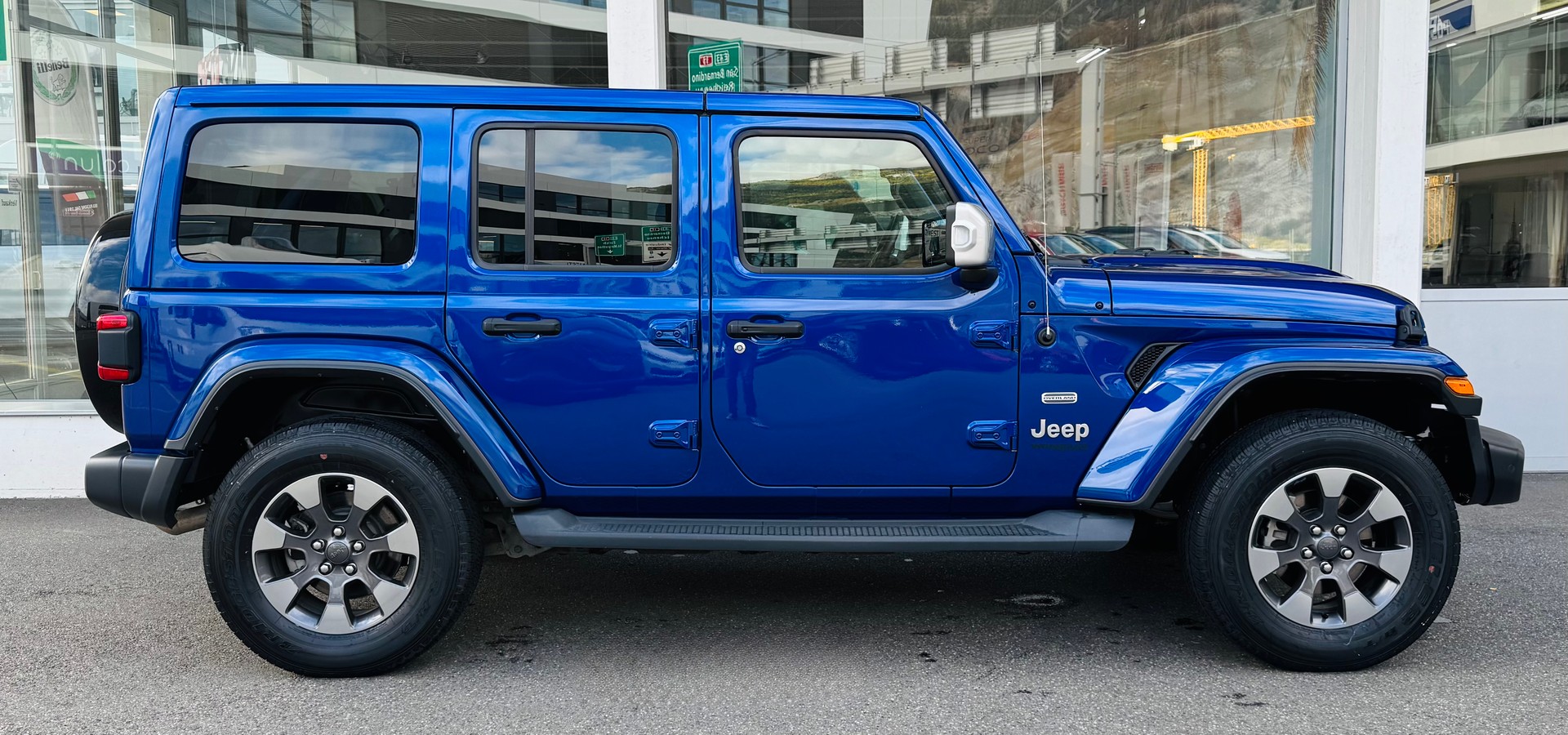 JEEP Wrangler 2.0 Unlimited Overland Automatic-showroom-element-1