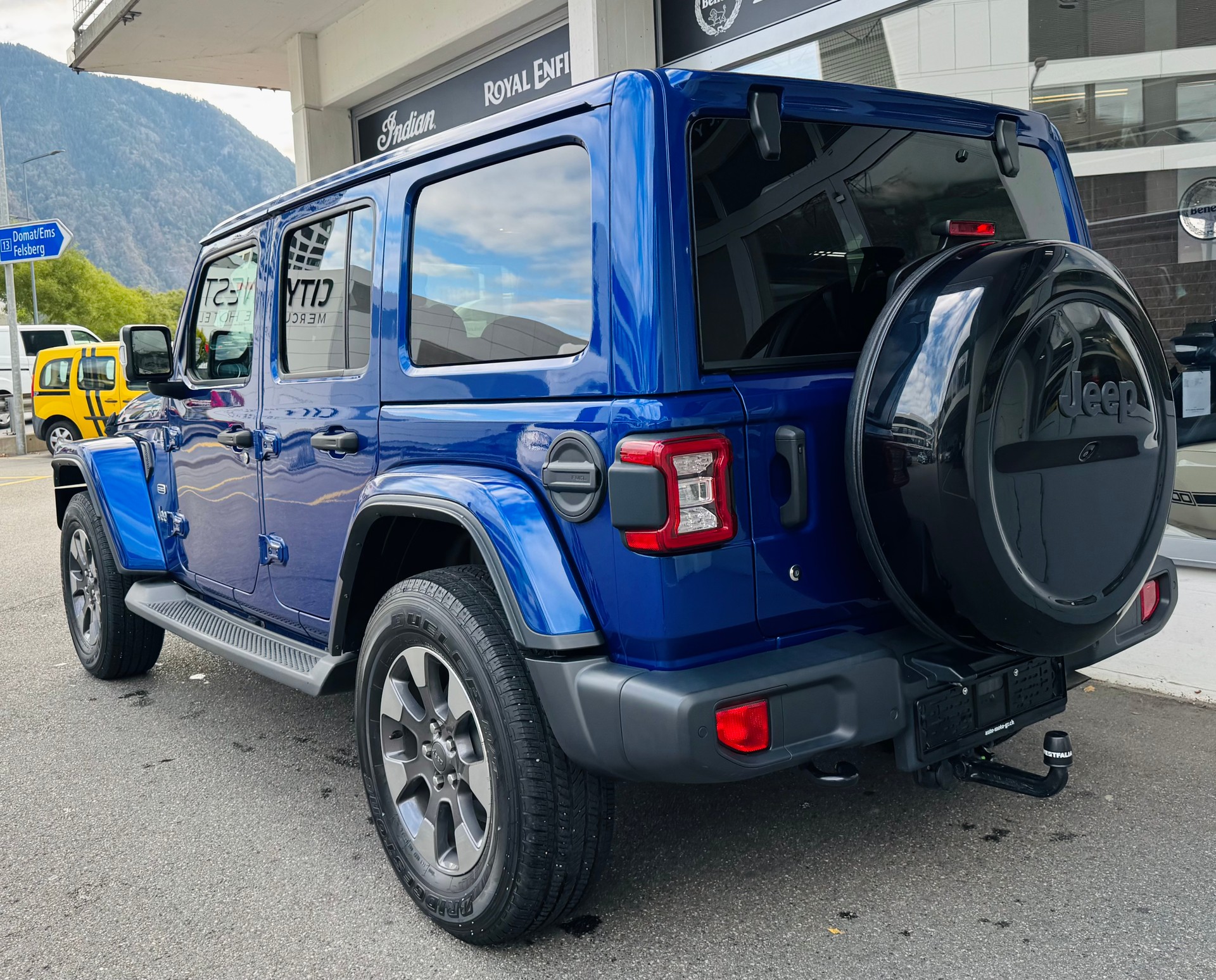 JEEP Wrangler 2.0 Unlimited Overland Automatic-showroom-element-3