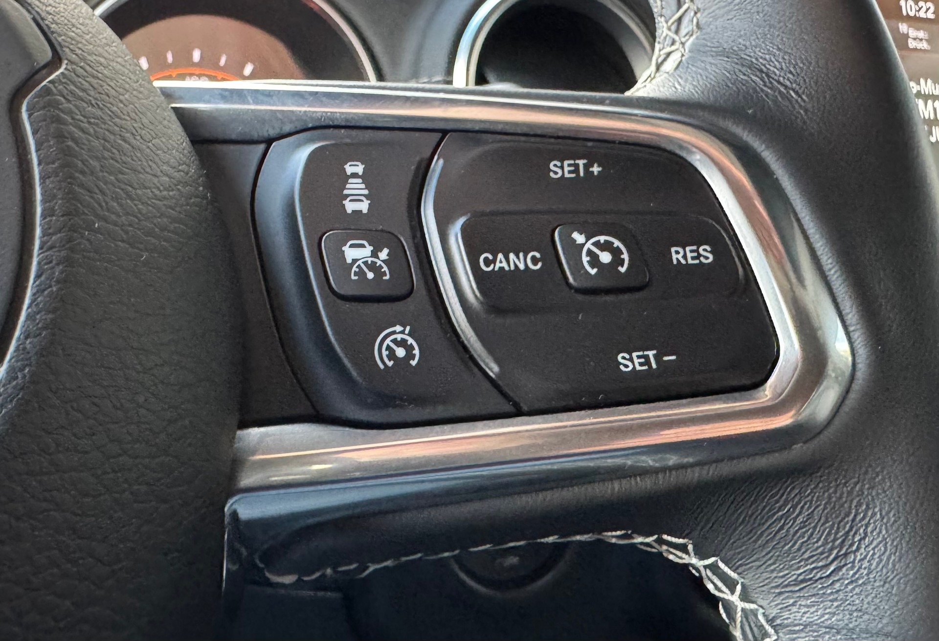 JEEP Wrangler 2.0 Unlimited Overland Automatic-image-13