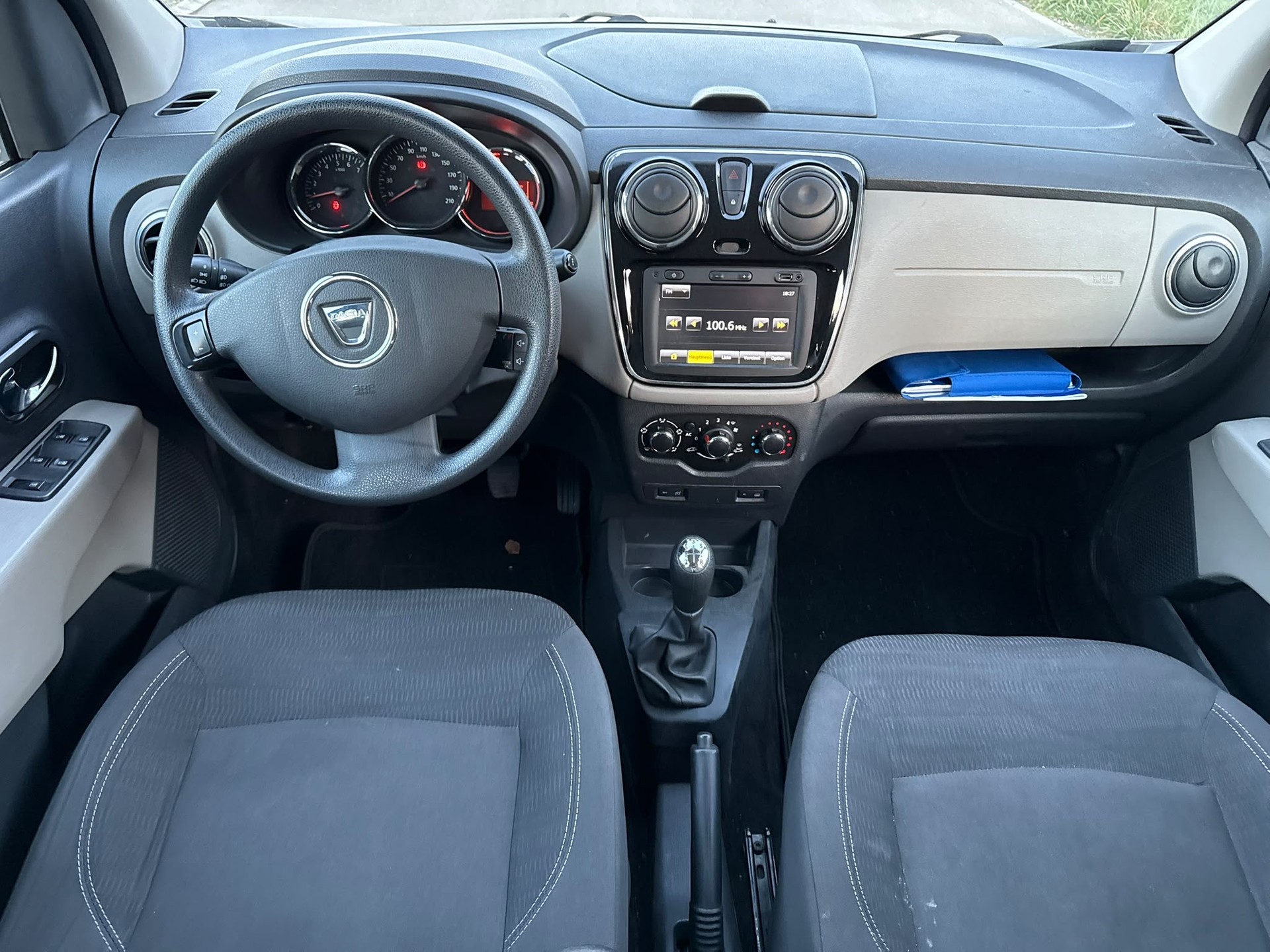DACIA Lodgy 1.2 Turbo Lauréate 7PL-image-8
