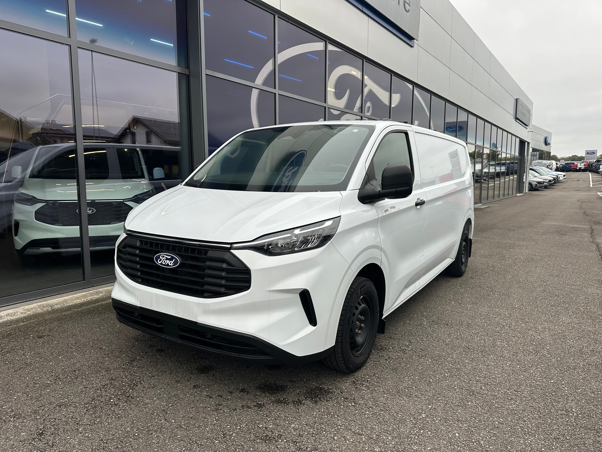 FORD Transit Custom Van 320 L2 2.0 EcoBl Trend/136CV/Aut.-showroom-element-1