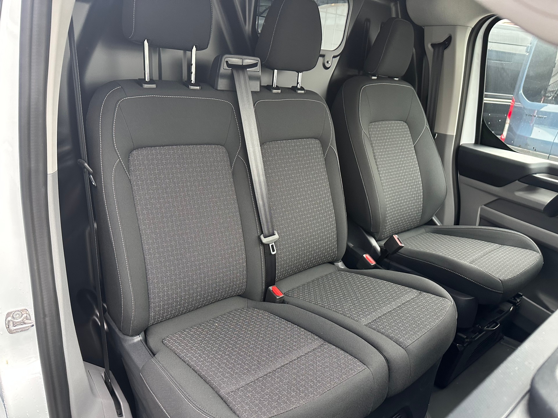 FORD Transit Custom Van 320 L2 2.0 EcoBl Trend/136CV/Aut.-image-15