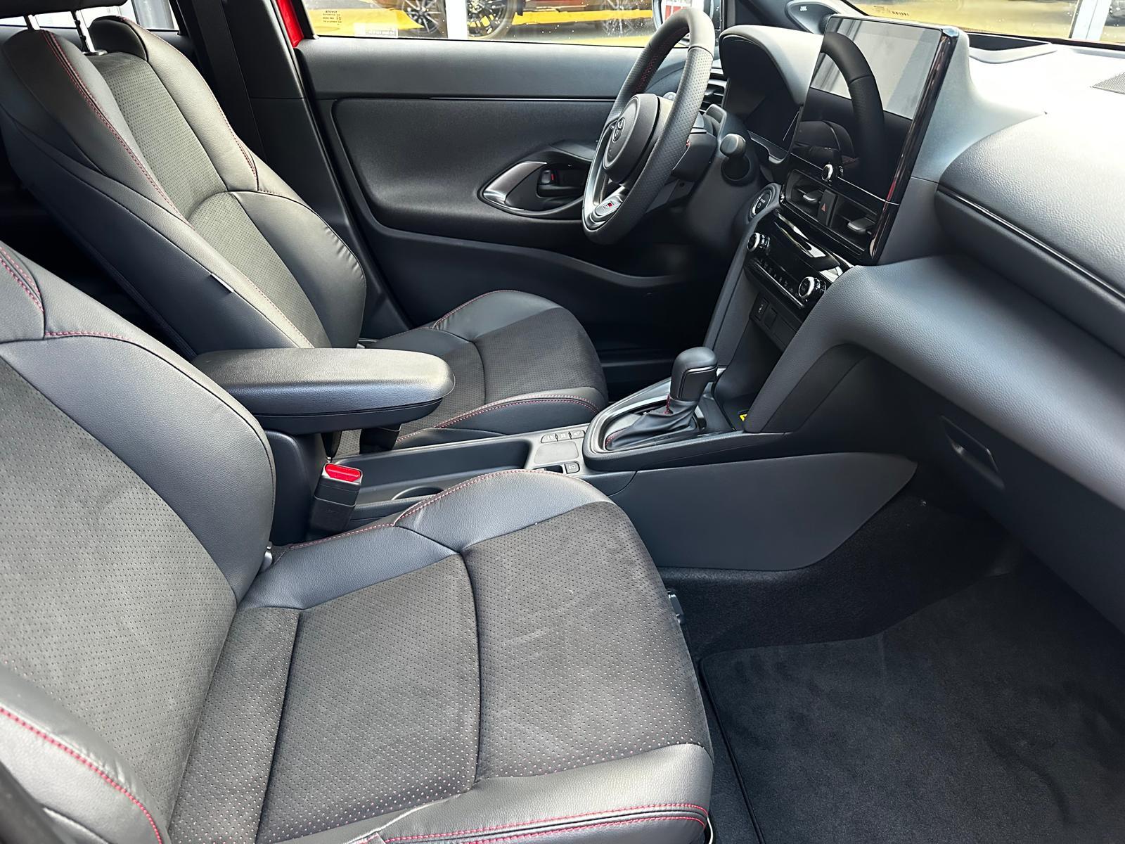 TOYOTA Yaris Cross 1.5 VVT-i HSD GR Sport-image-13