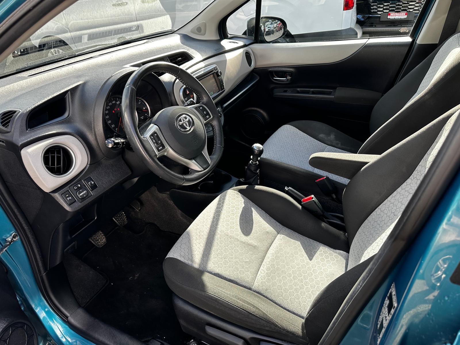 TOYOTA Yaris 1.33 VVT-i Sol-image-9