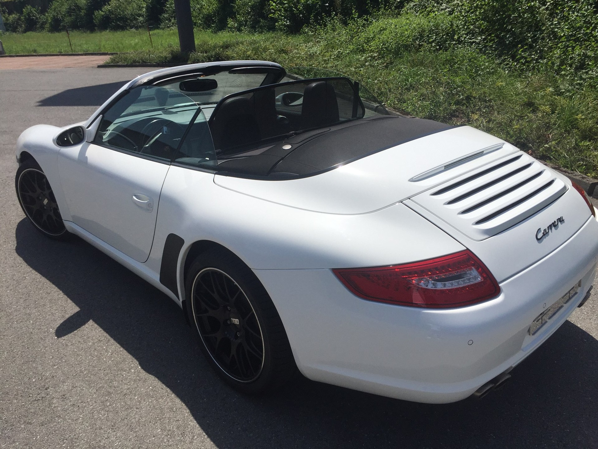 PORSCHE 911 Cabrio Carrera-image-8