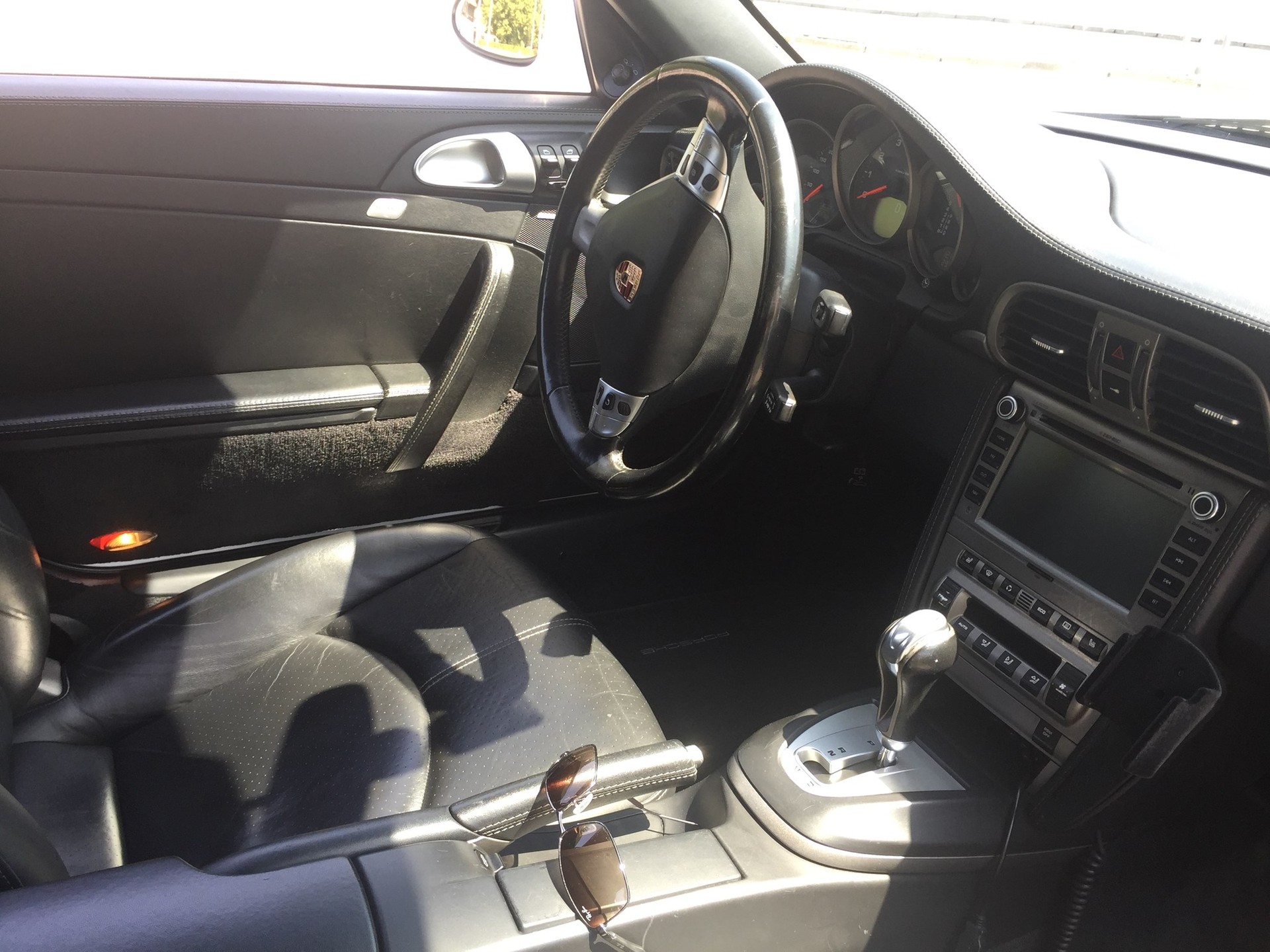 PORSCHE 911 Cabrio Carrera-image-13