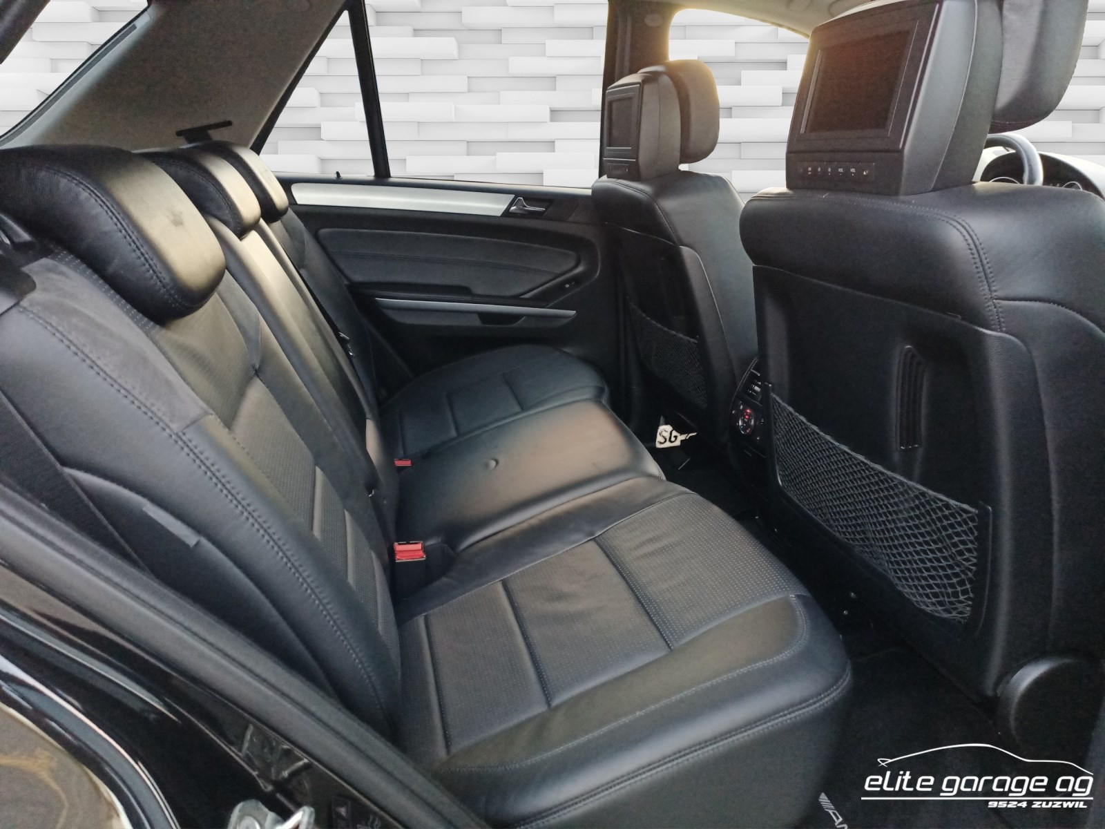 MERCEDES-BENZ ML 63 AMG ALL BLACK 4Matic 7G-Tronic-image-13