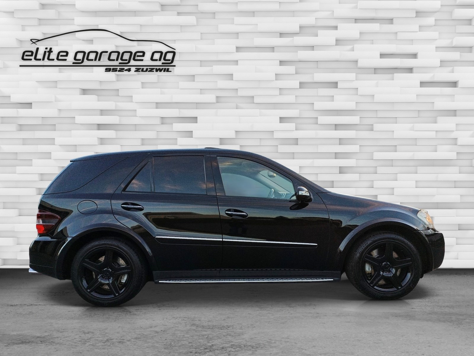 MERCEDES-BENZ ML 63 AMG ALL BLACK 4Matic 7G-Tronic-image-3