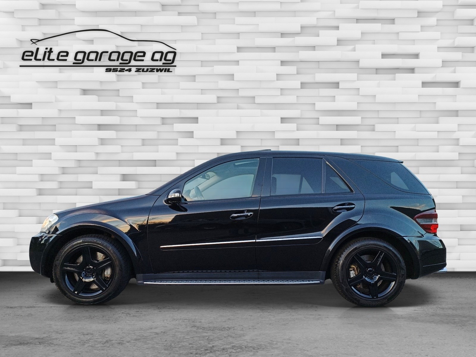 MERCEDES-BENZ ML 63 AMG ALL BLACK 4Matic 7G-Tronic-image-4