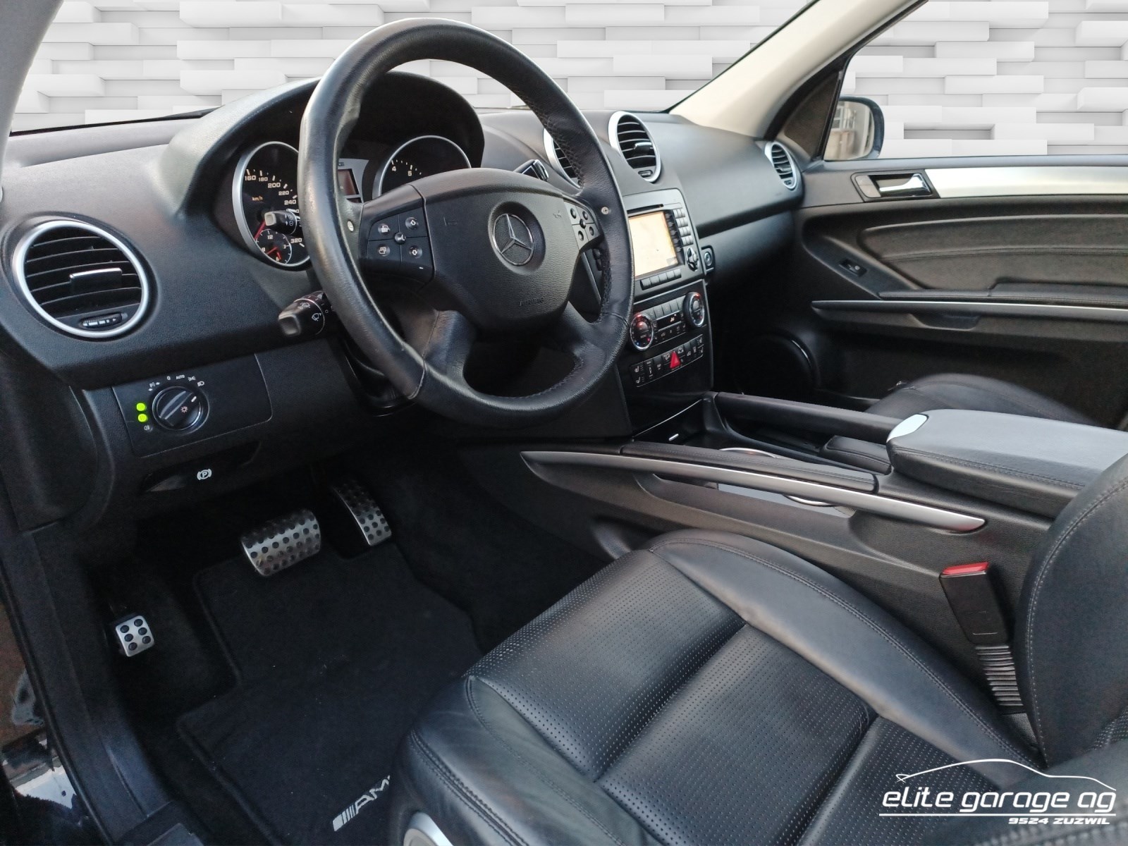 MERCEDES-BENZ ML 63 AMG ALL BLACK 4Matic 7G-Tronic-image-8