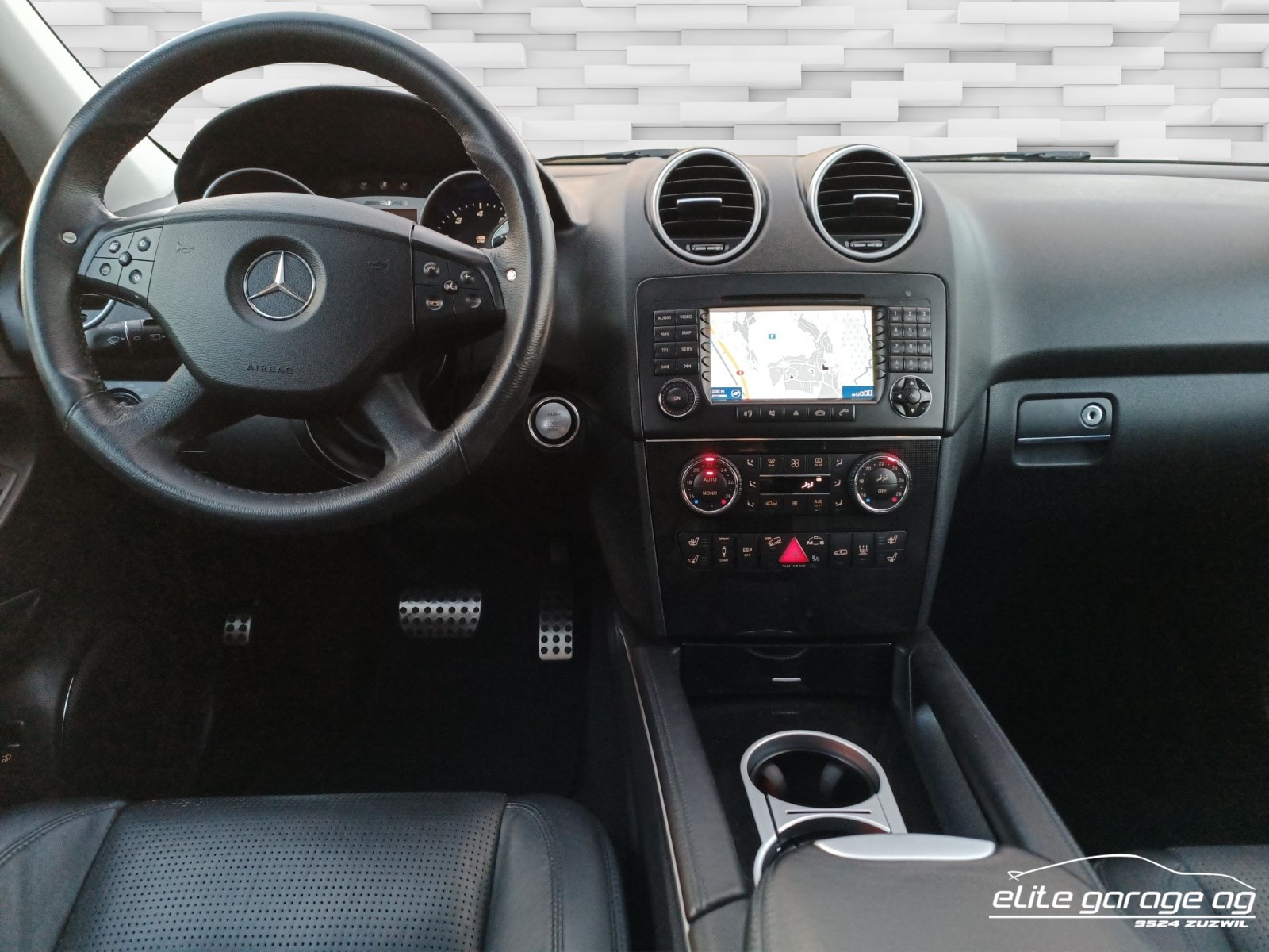 MERCEDES-BENZ ML 63 AMG ALL BLACK 4Matic 7G-Tronic-image-10