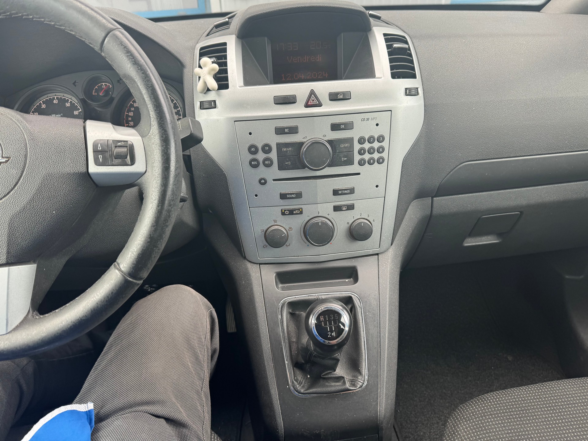 OPEL Zafira 1.8i 16V-image-11