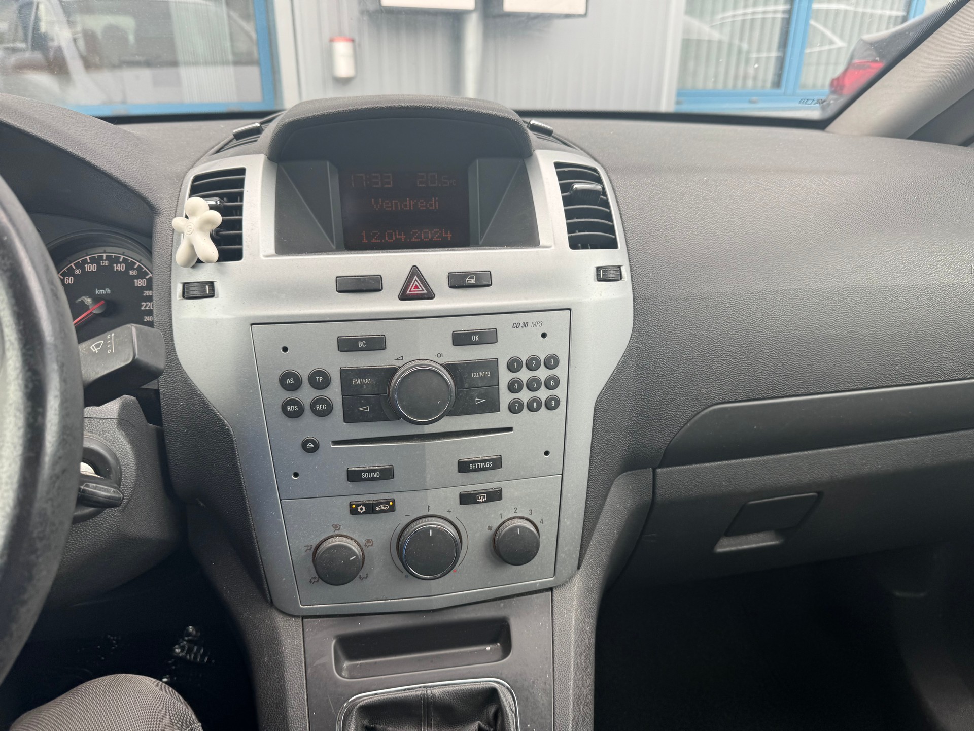 OPEL Zafira 1.8i 16V-image-10