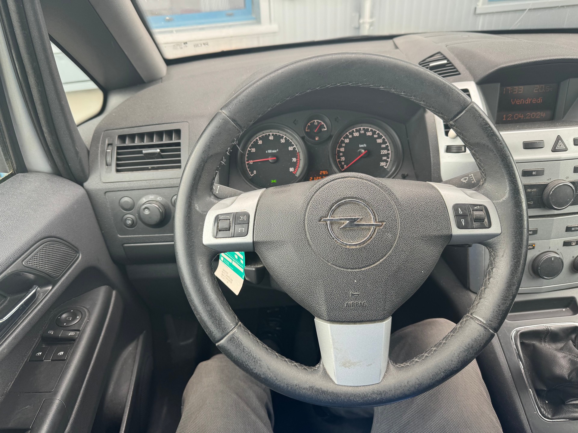OPEL Zafira 1.8i 16V-image-8