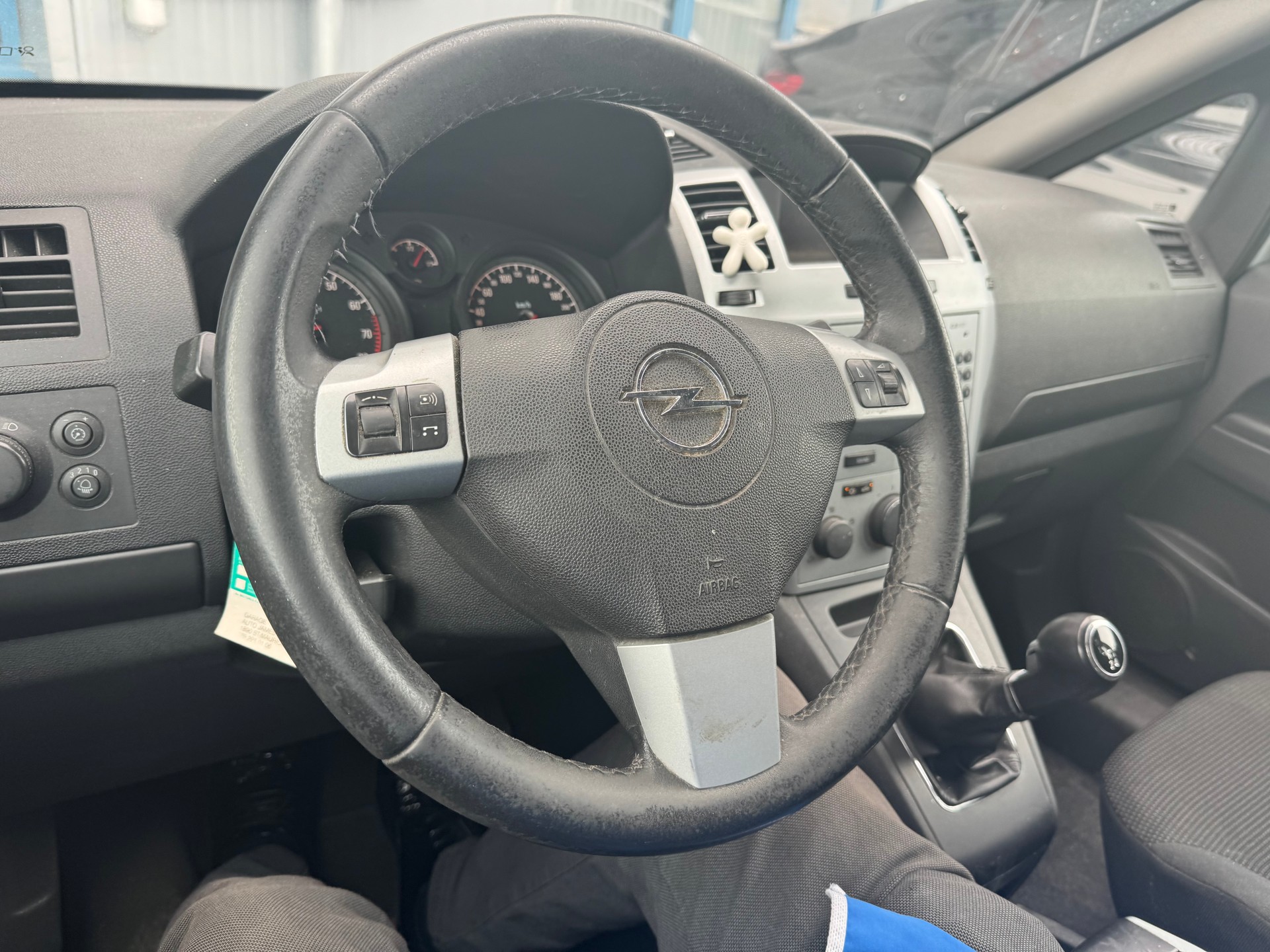 OPEL Zafira 1.8i 16V-image-12