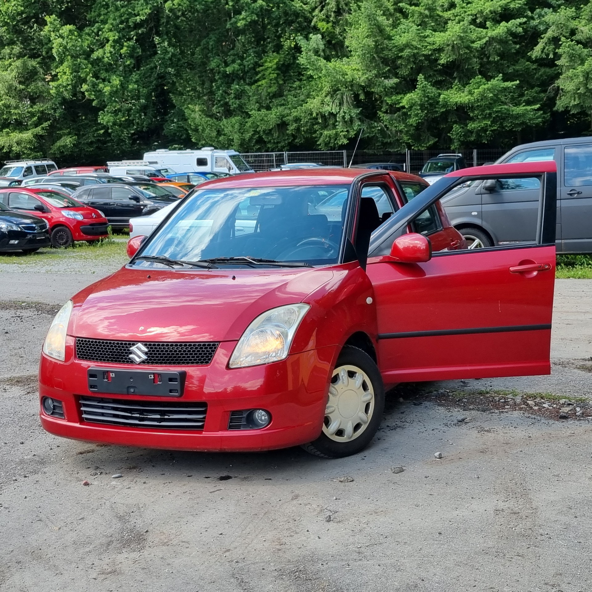 SUZUKI Swift 1.3i 16V GL Top-image-0