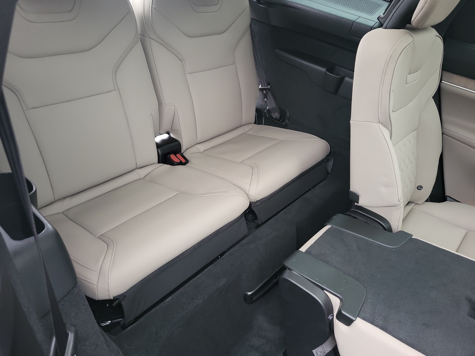 VOLVO EX 90 Twin Performance Ultra AWD-image-13