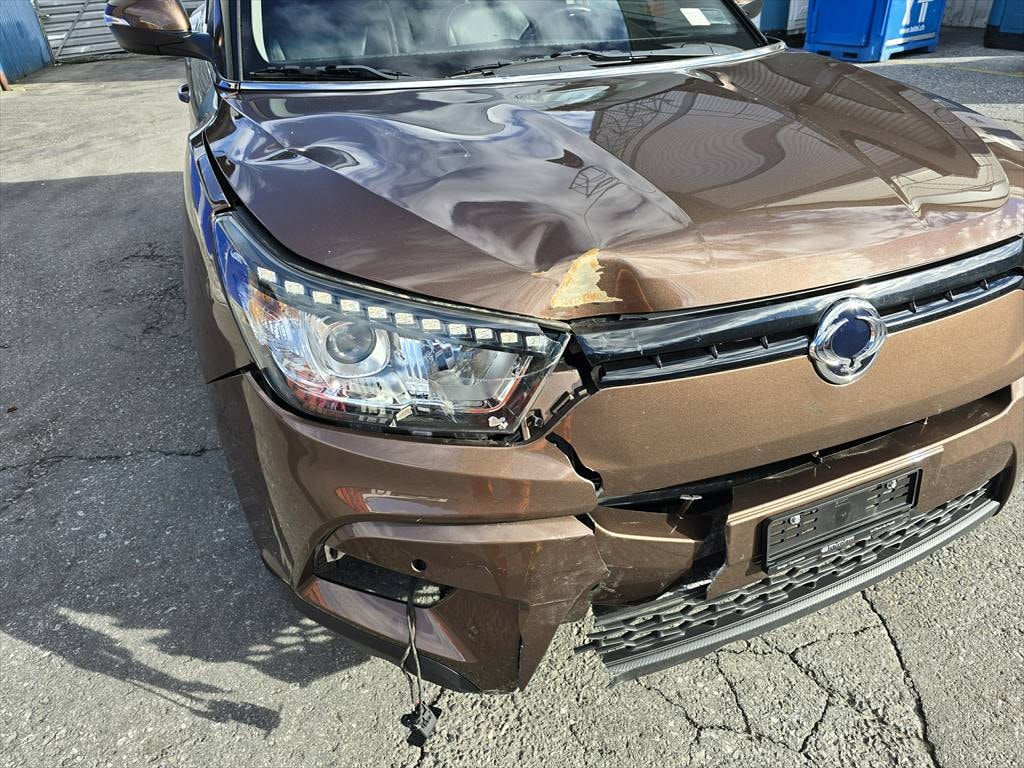 KGM-SsangYong Tivoli 1.6 eXDi Quartz 4WD Automatic-image-12