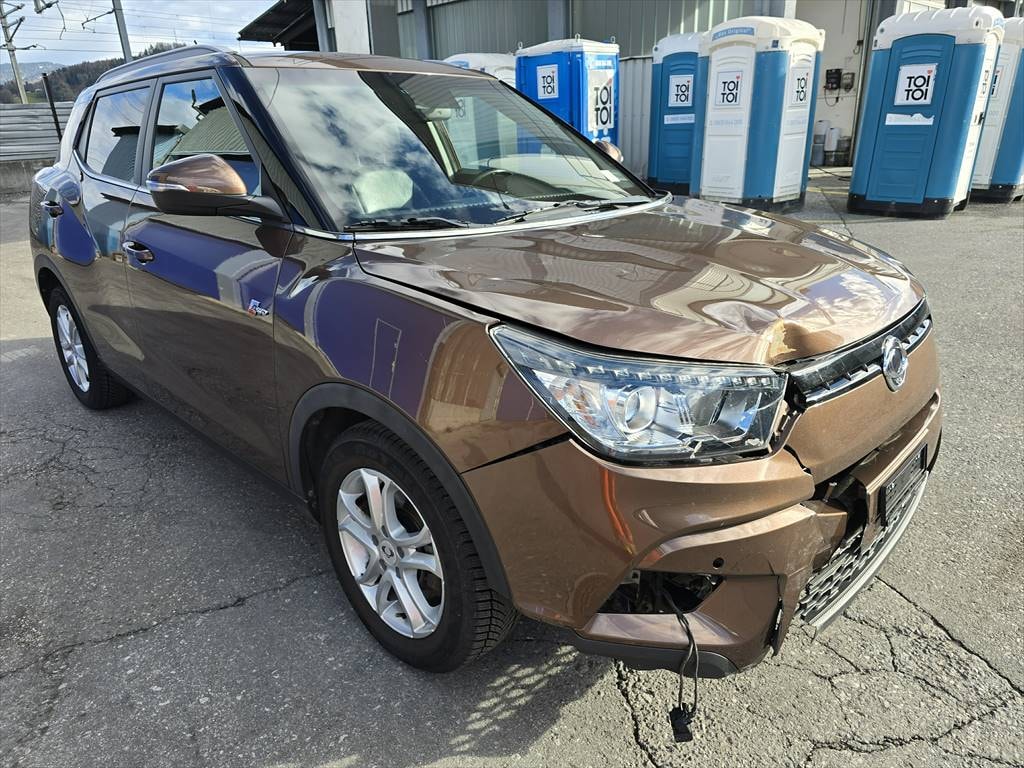 KGM-SsangYong Tivoli 1.6 eXDi Quartz 4WD Automatic-image-6