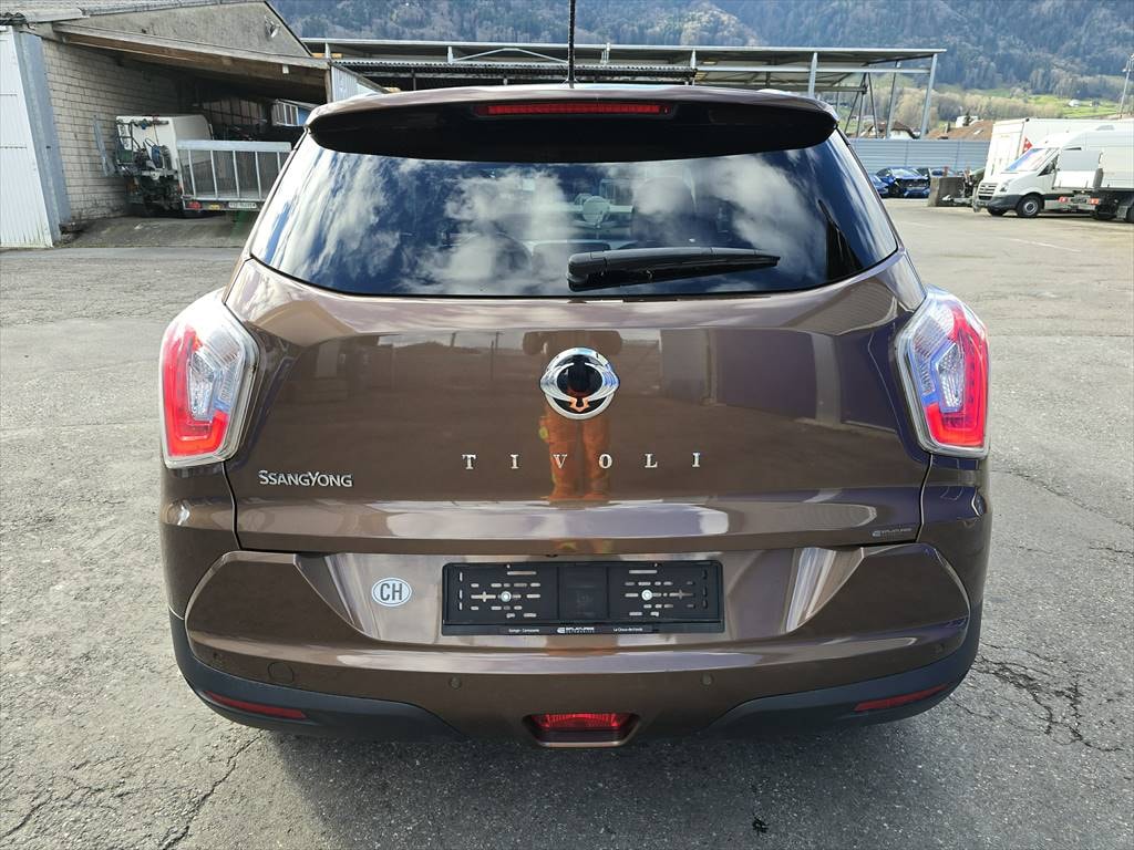 KGM-SsangYong Tivoli 1.6 eXDi Quartz 4WD Automatic-image-3