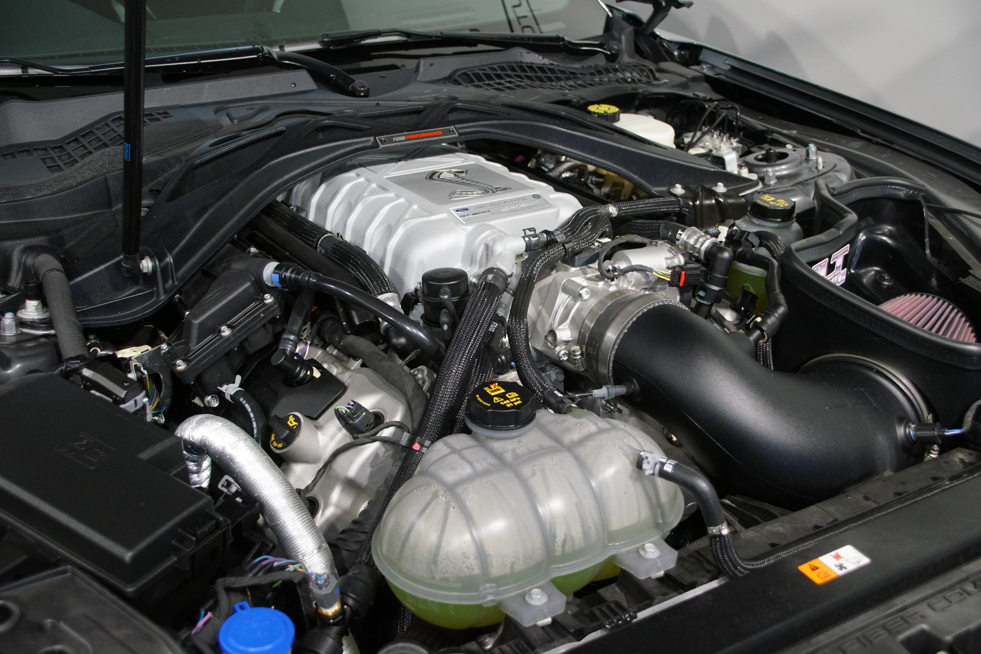 FORD Shelby GT 500 Carbon Fiber Track Pack-image-17