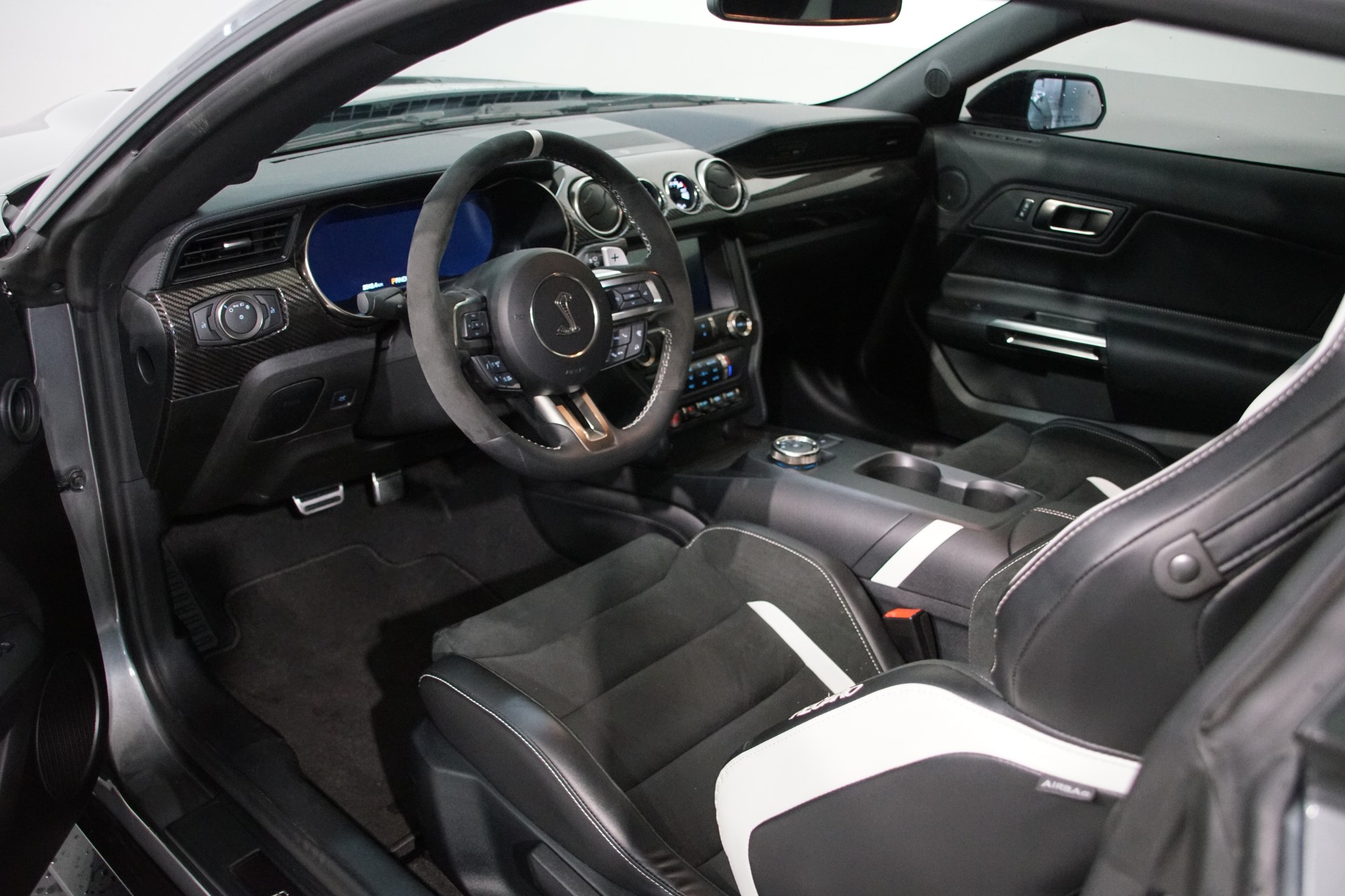 FORD Shelby GT 500 Carbon Fiber Track Pack-image-18