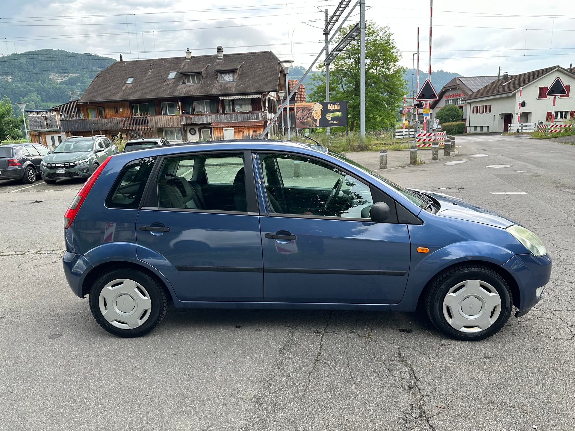 FORD Fiesta 1.4 16V Trend FIXPREIS-image-2