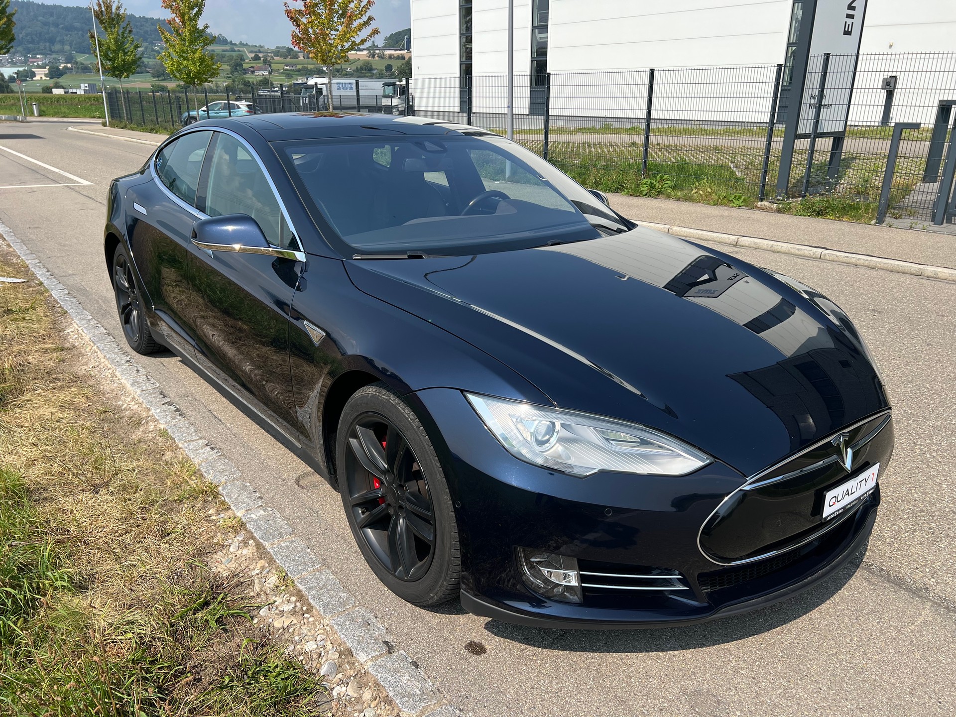 TESLA S85DP 4X4-image-4