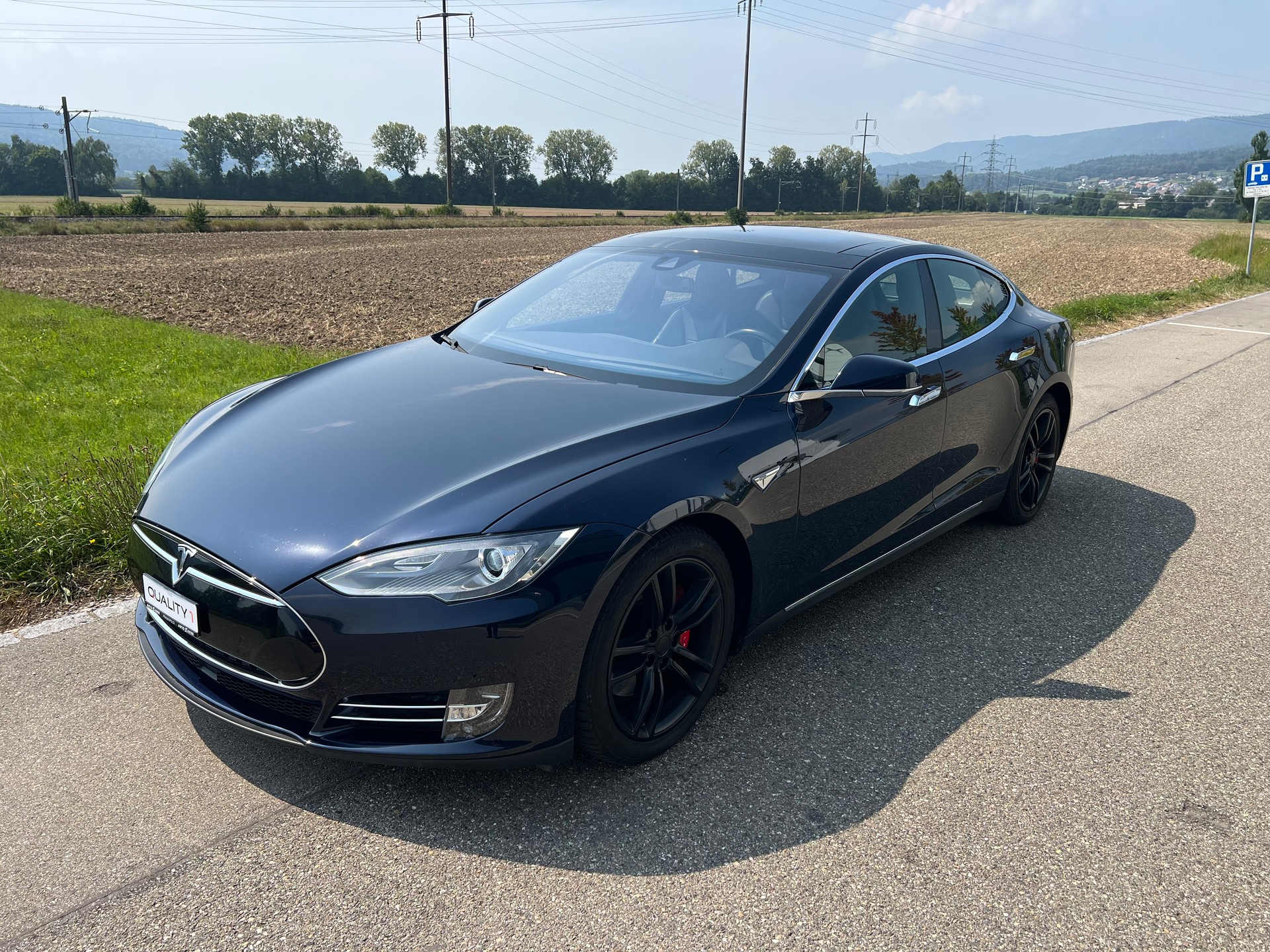 TESLA S85DP 4X4-showroom-element-3