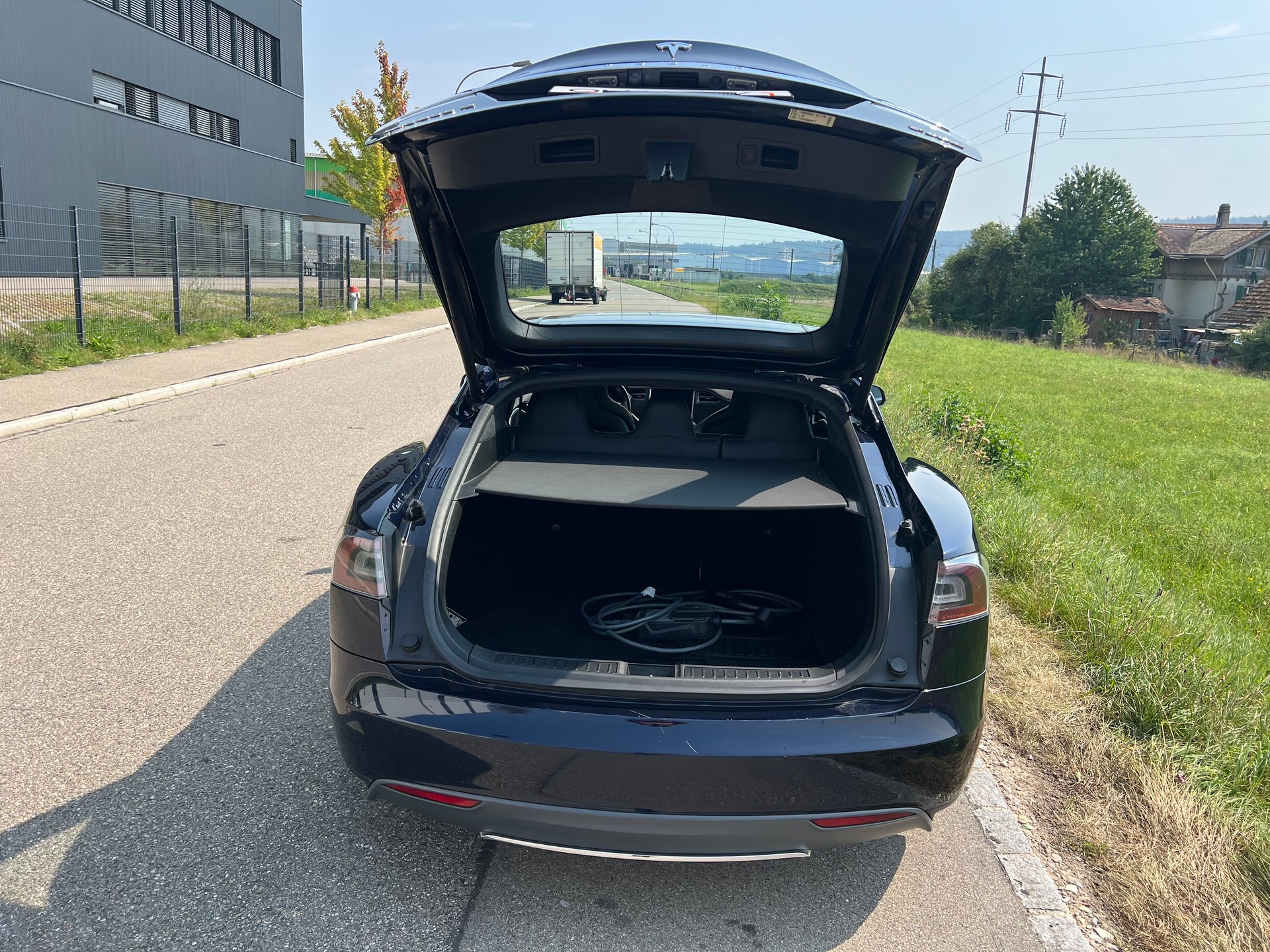 TESLA S85DP 4X4-image-11