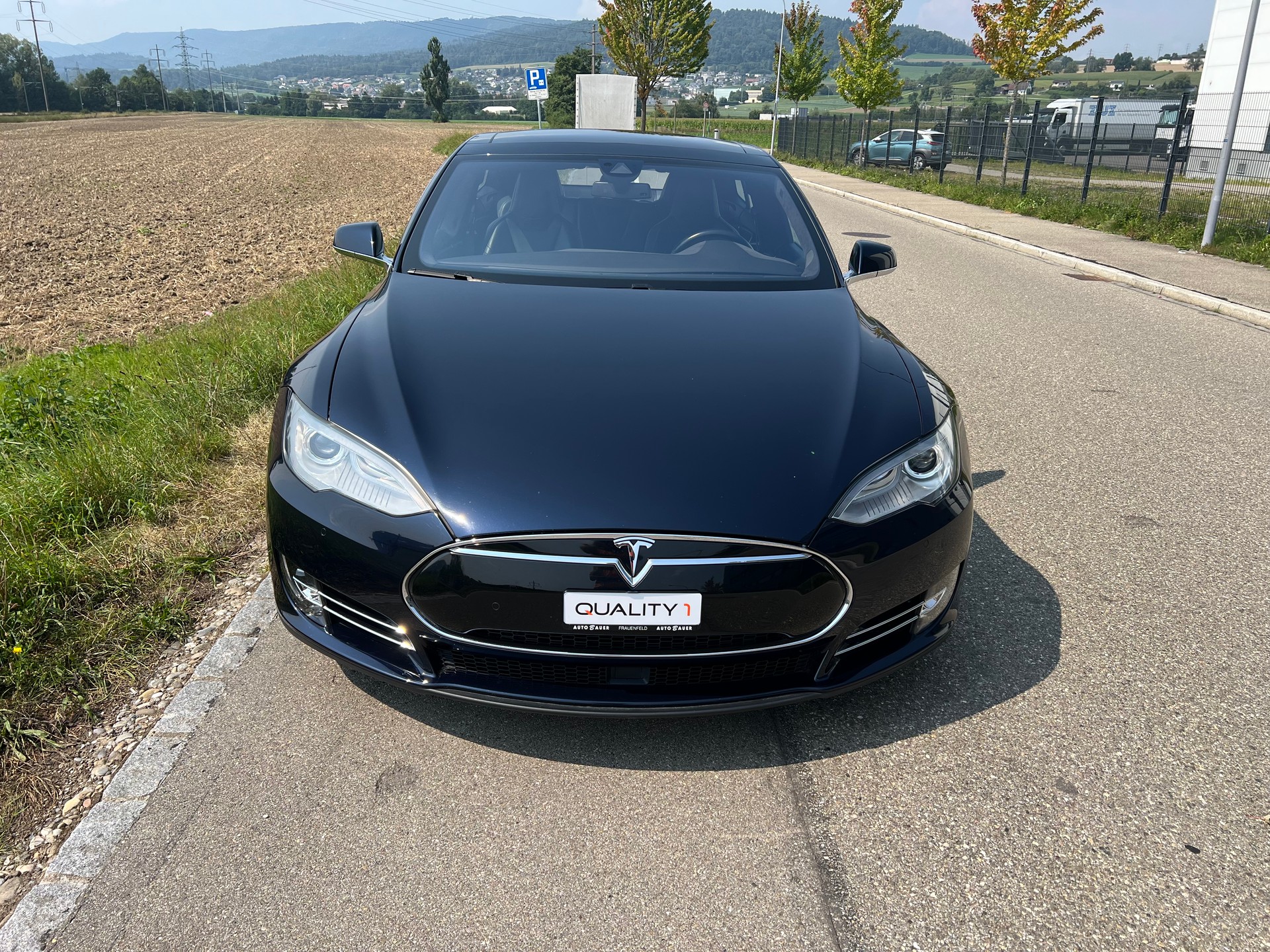 TESLA S85DP 4X4-showroom-element-2